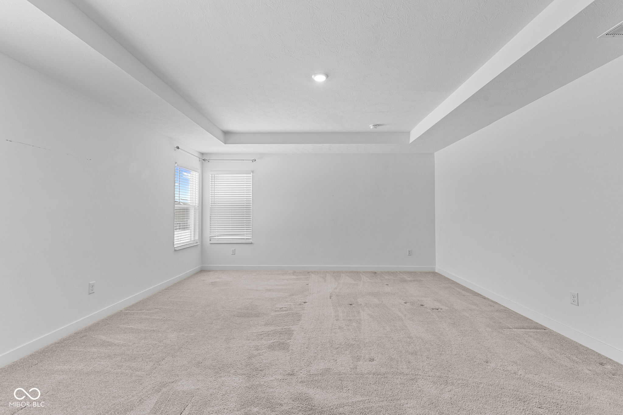 1046 Elmwood Lane