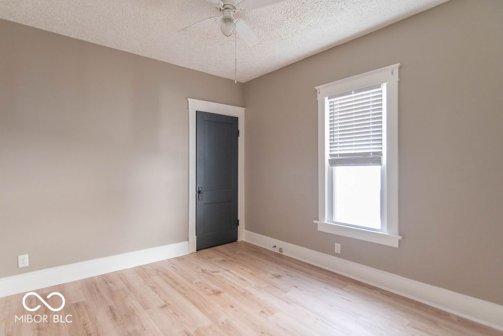 154 S 4th Avenue