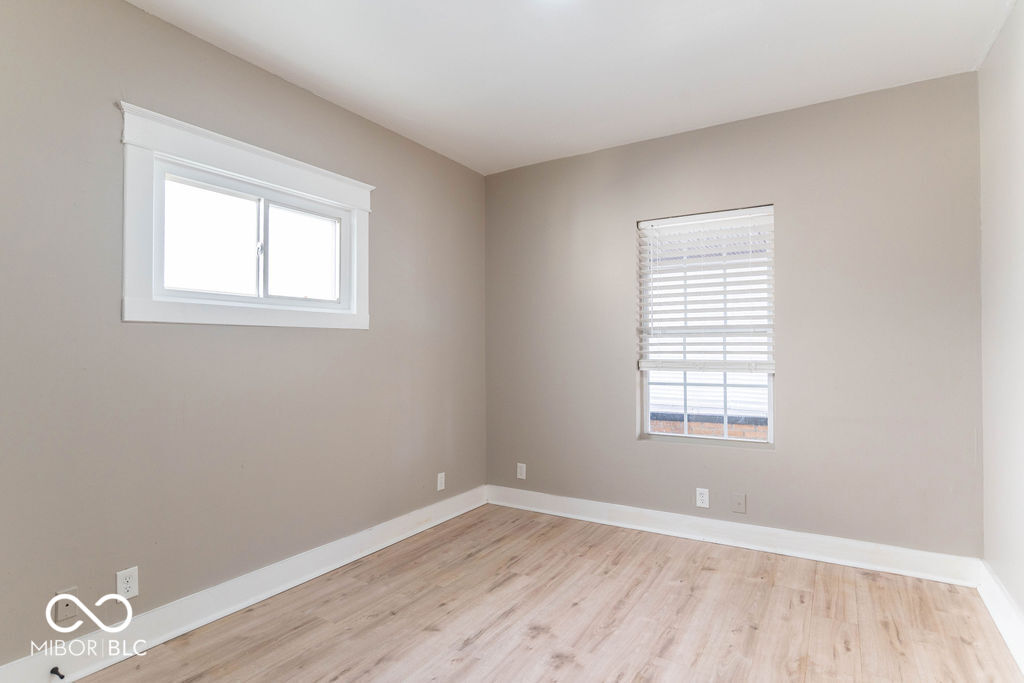 154 S 4th Avenue