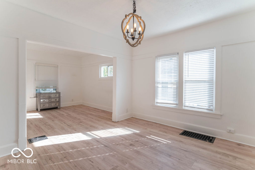154 S 4th Avenue