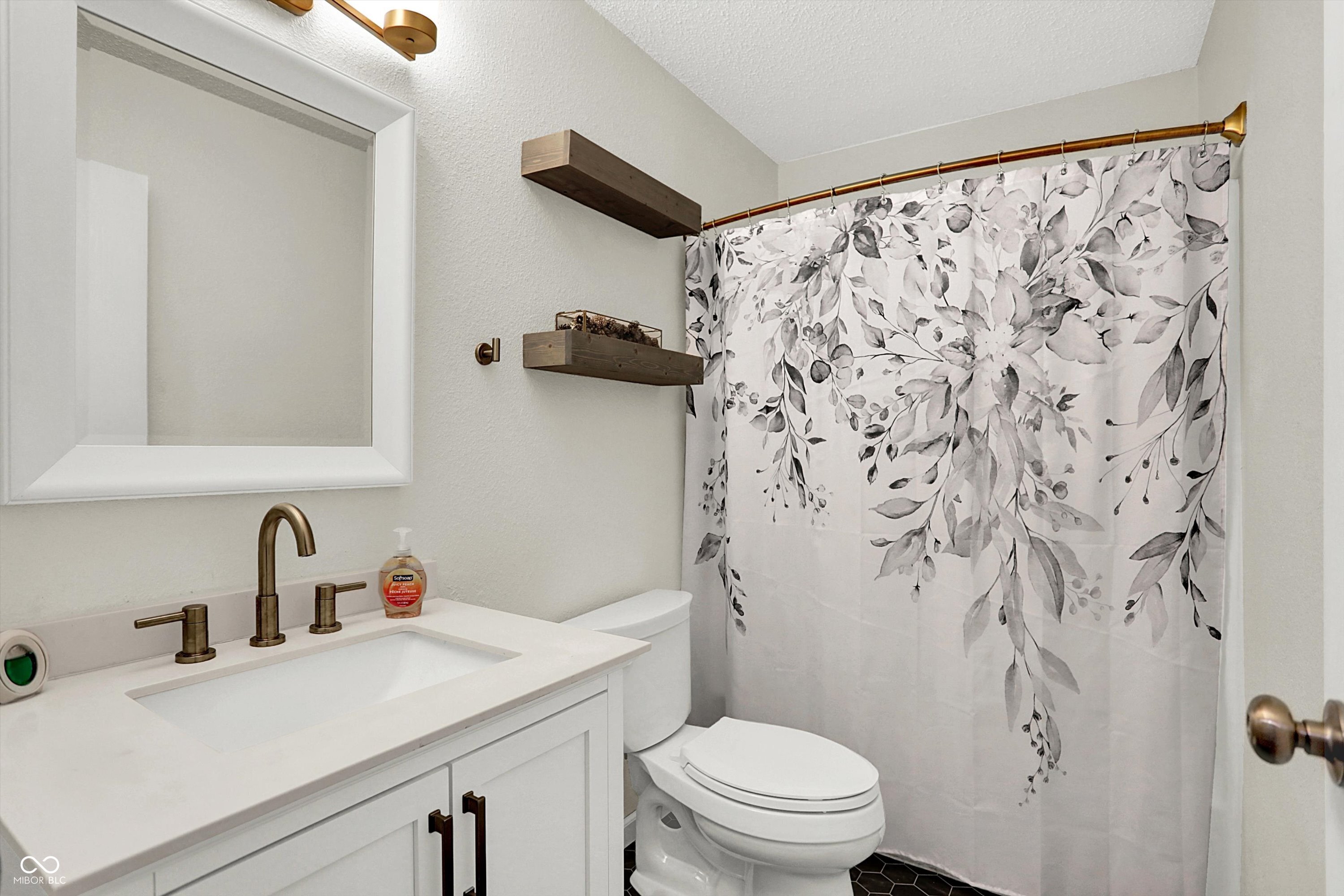 6403 Colonnade Court