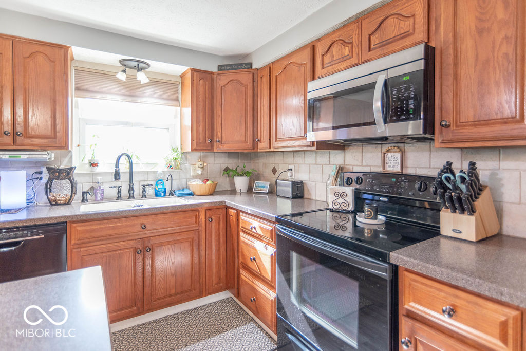 5319 Honey Manor Drive