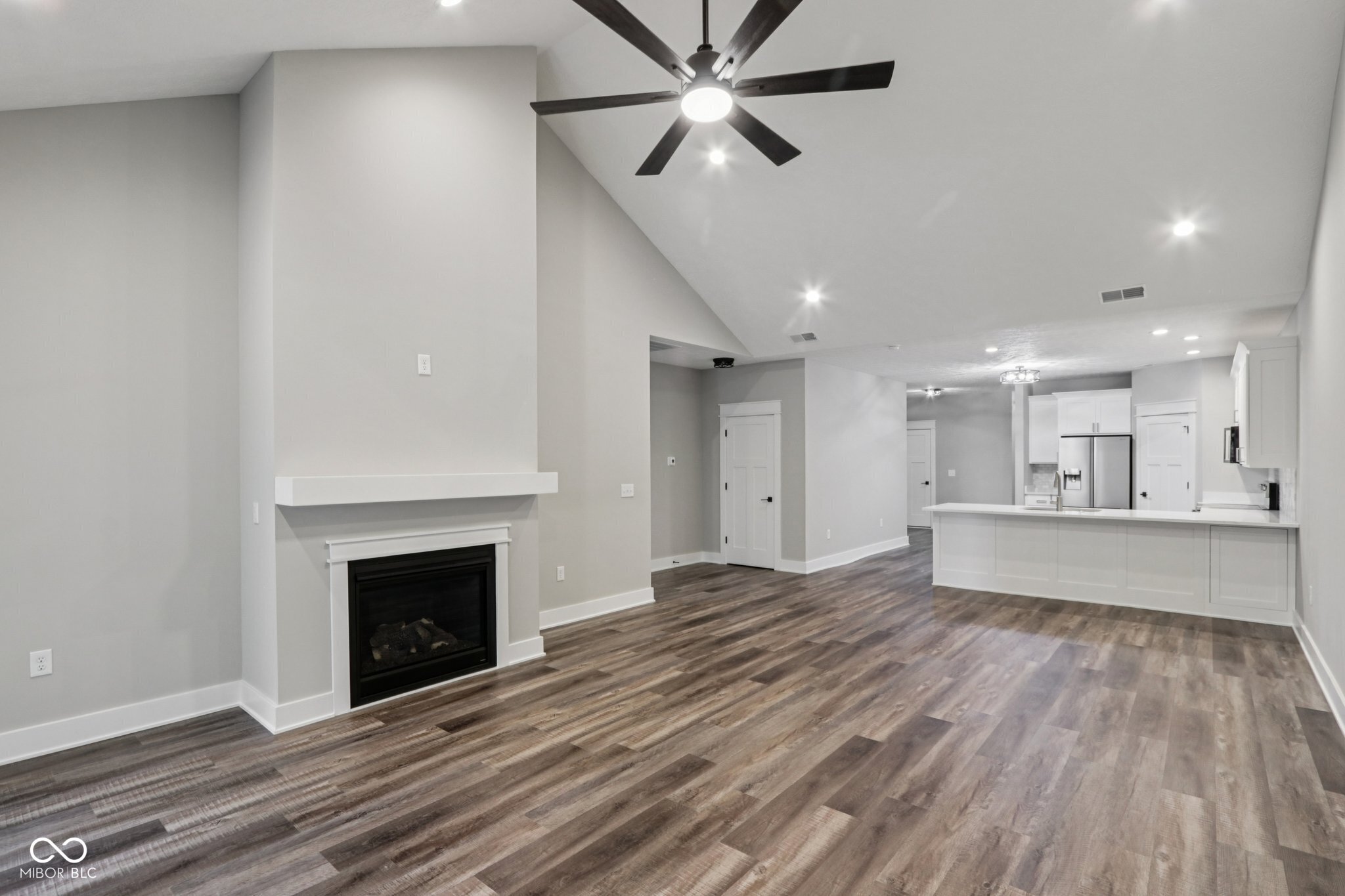 2843 Grandview Lane