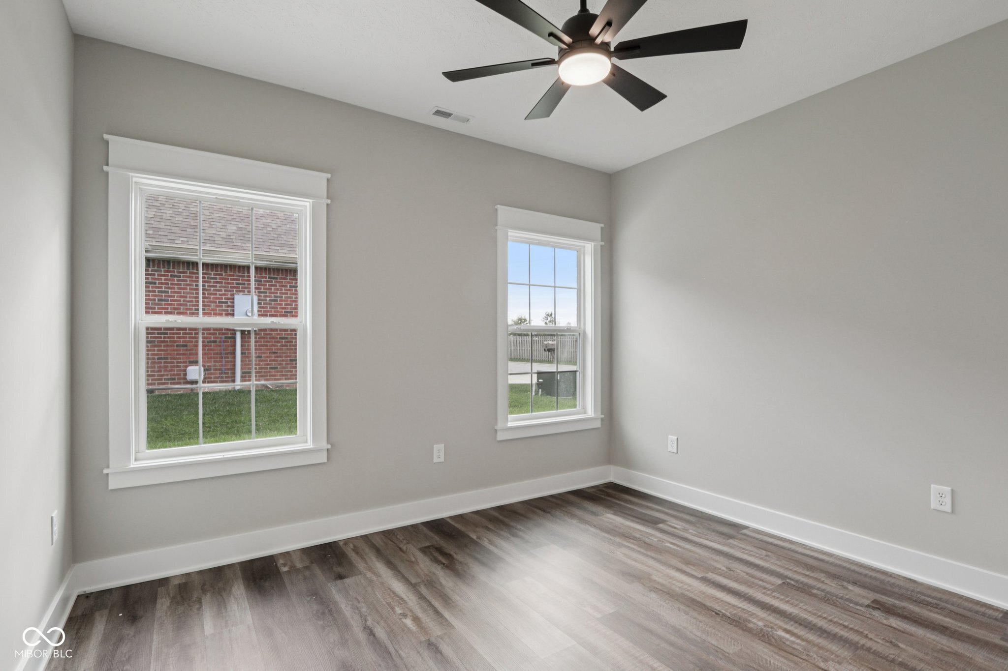 2843 Grandview Lane
