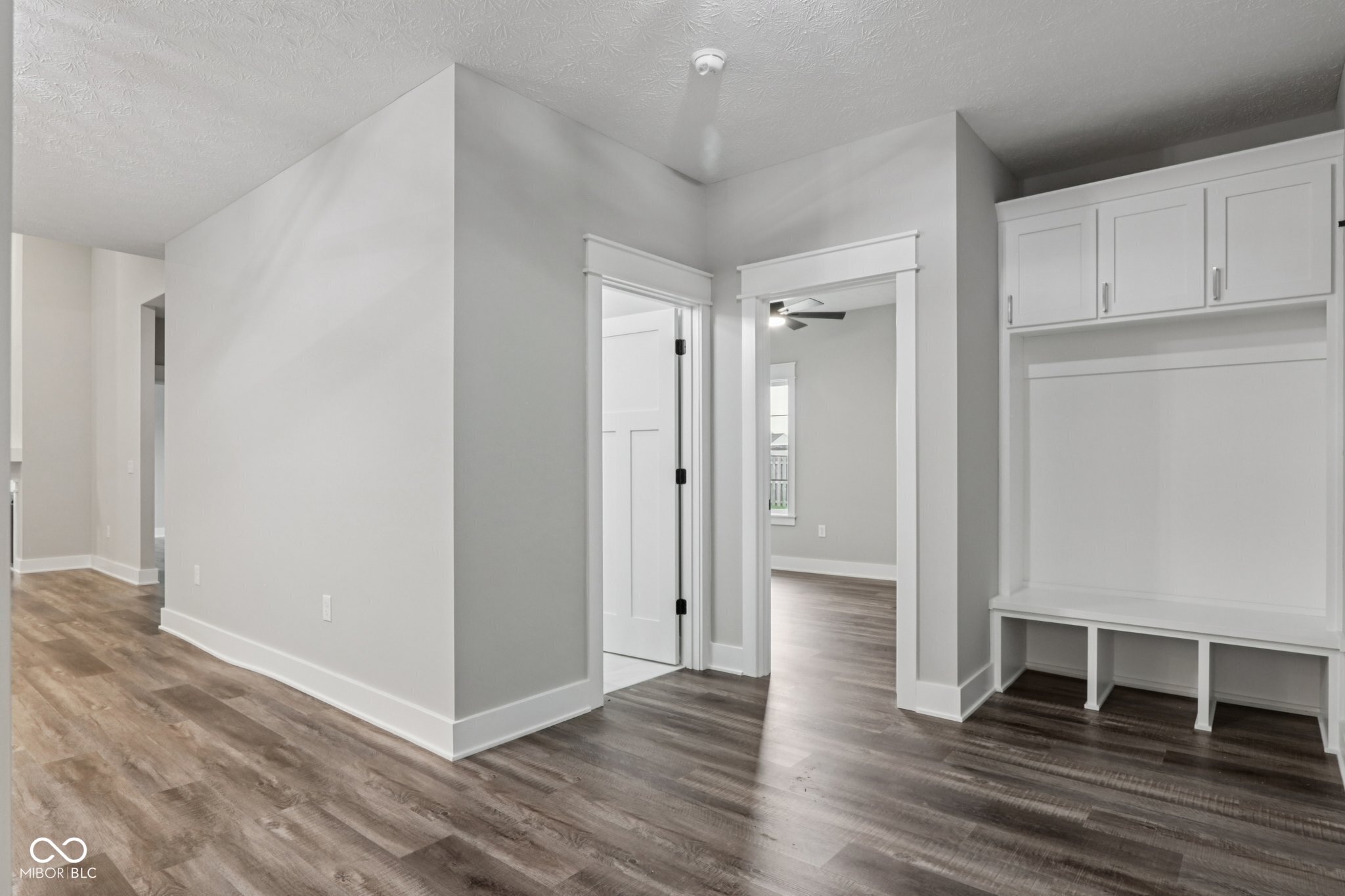 2843 Grandview Lane