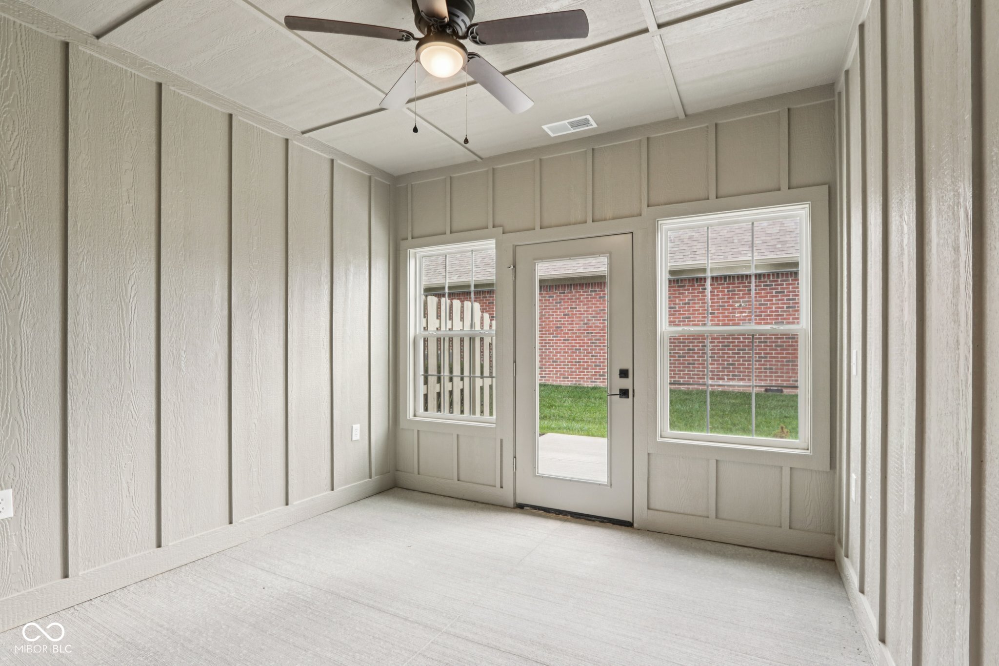 2843 Grandview Lane