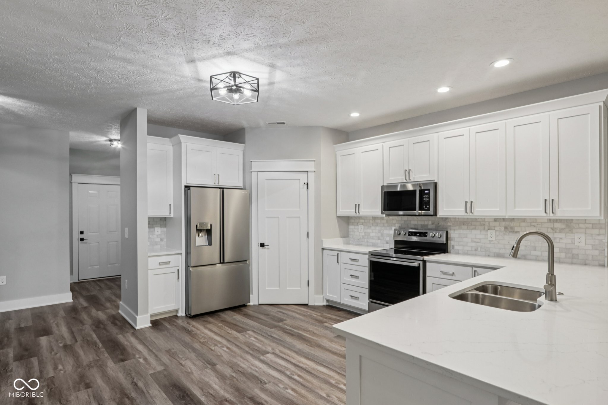 2843 Grandview Lane