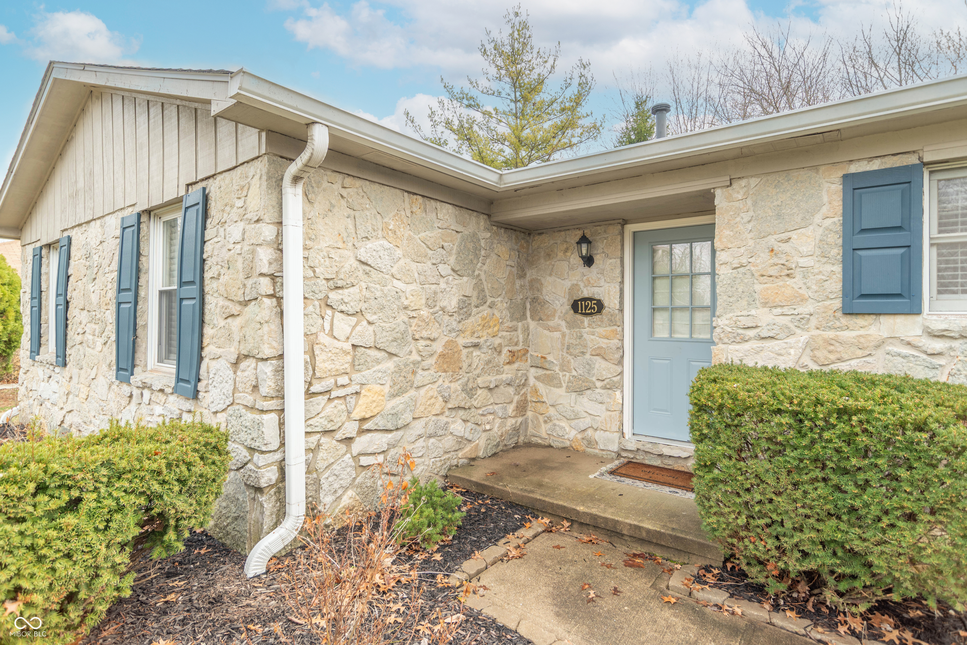 1125 N Routiers Avenue