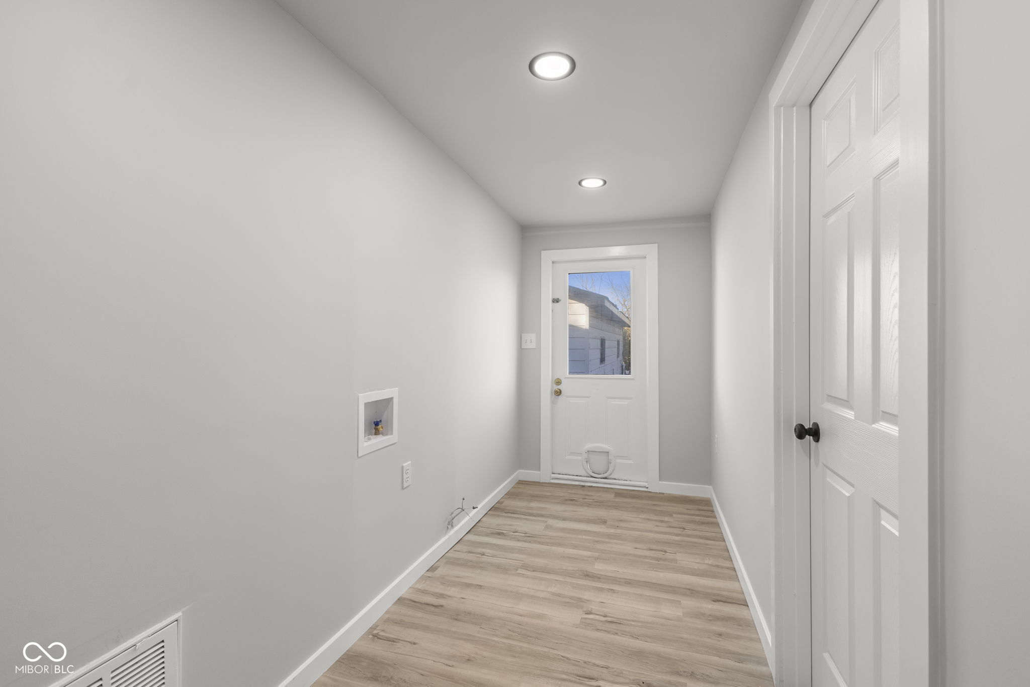 4533 Gordon Drive