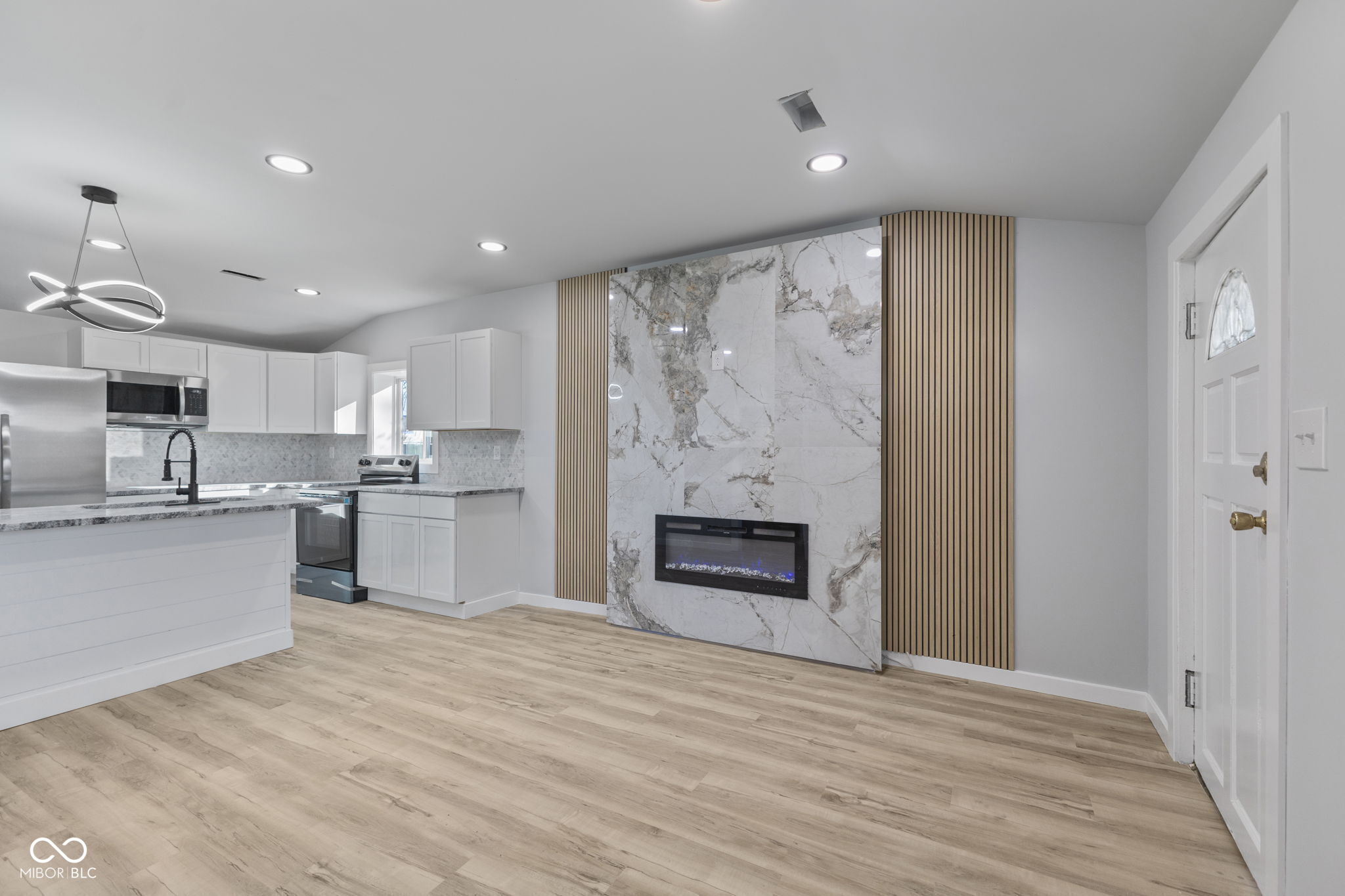 4533 Gordon Drive