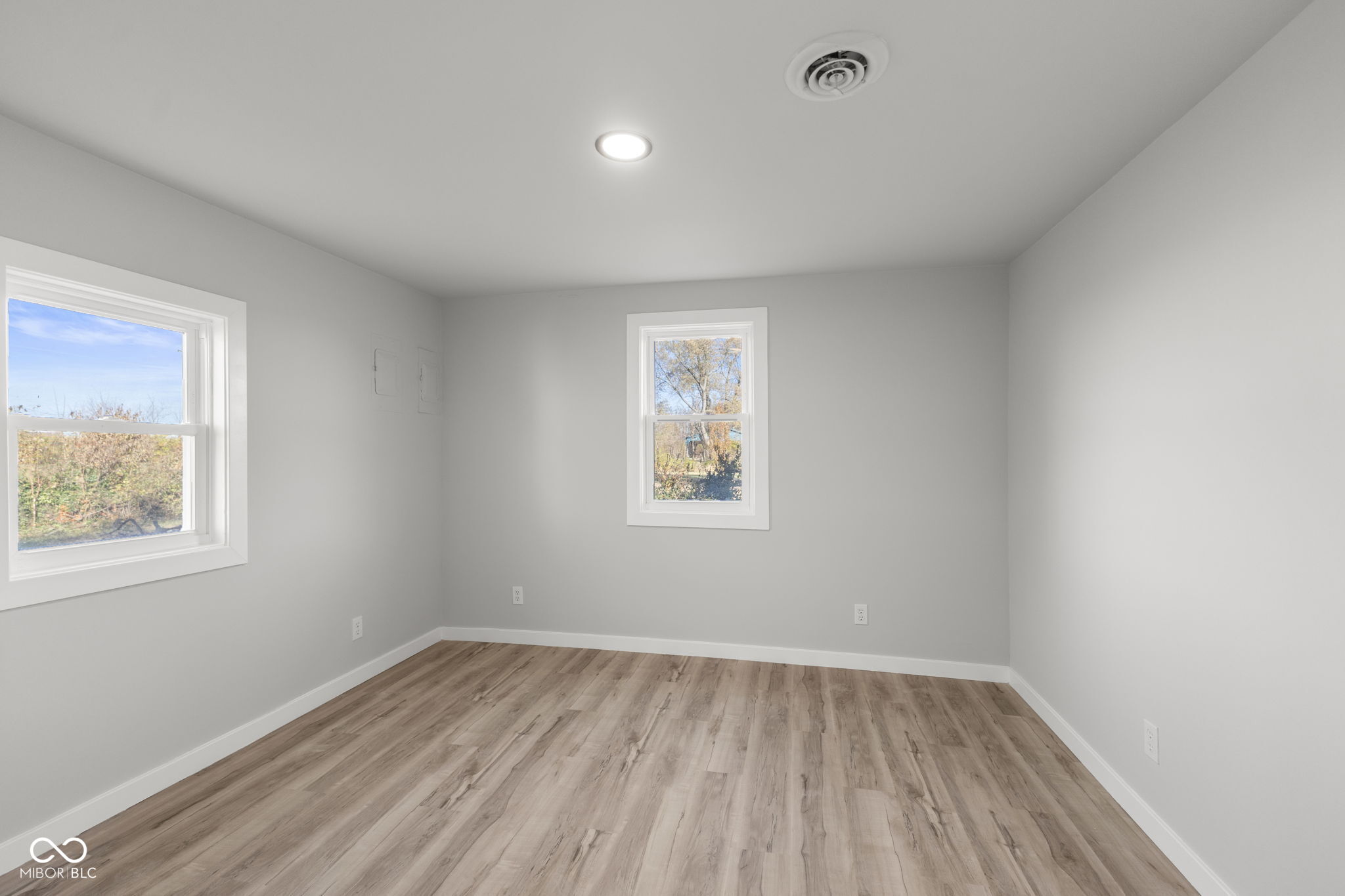 4533 Gordon Drive