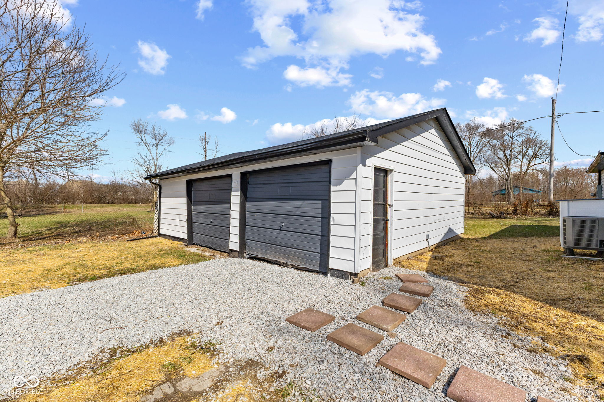 4533 Gordon Drive