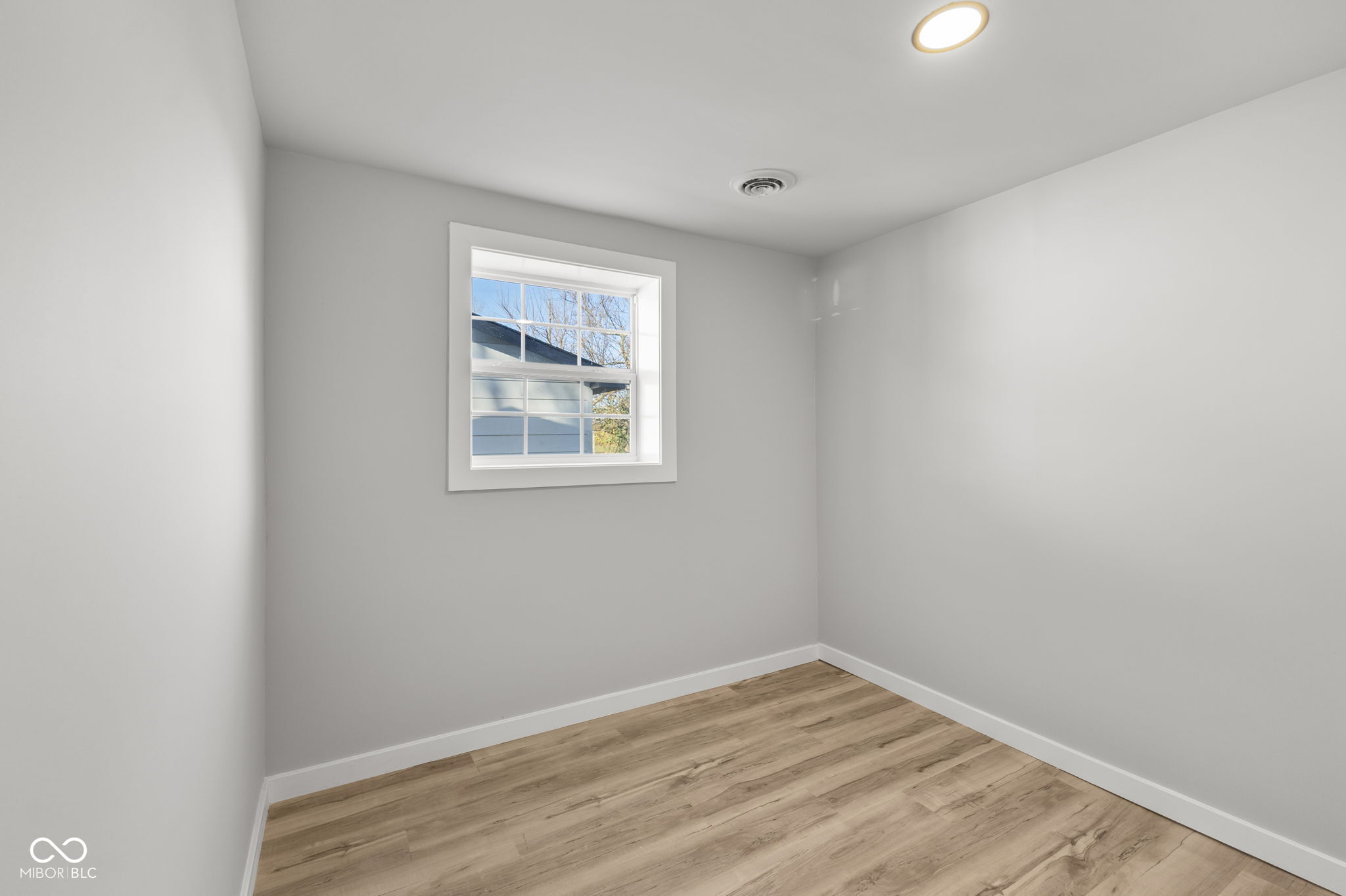 4533 Gordon Drive