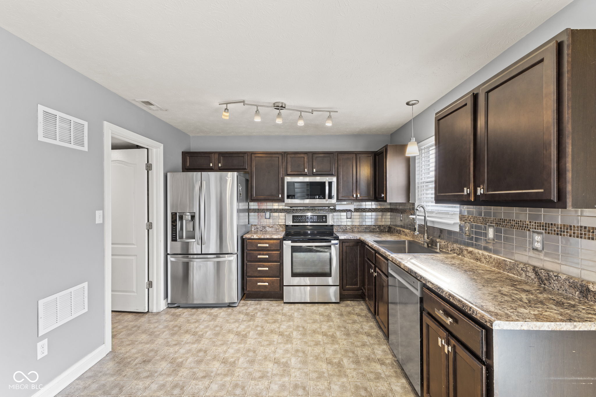 1117 Foxtail Drive