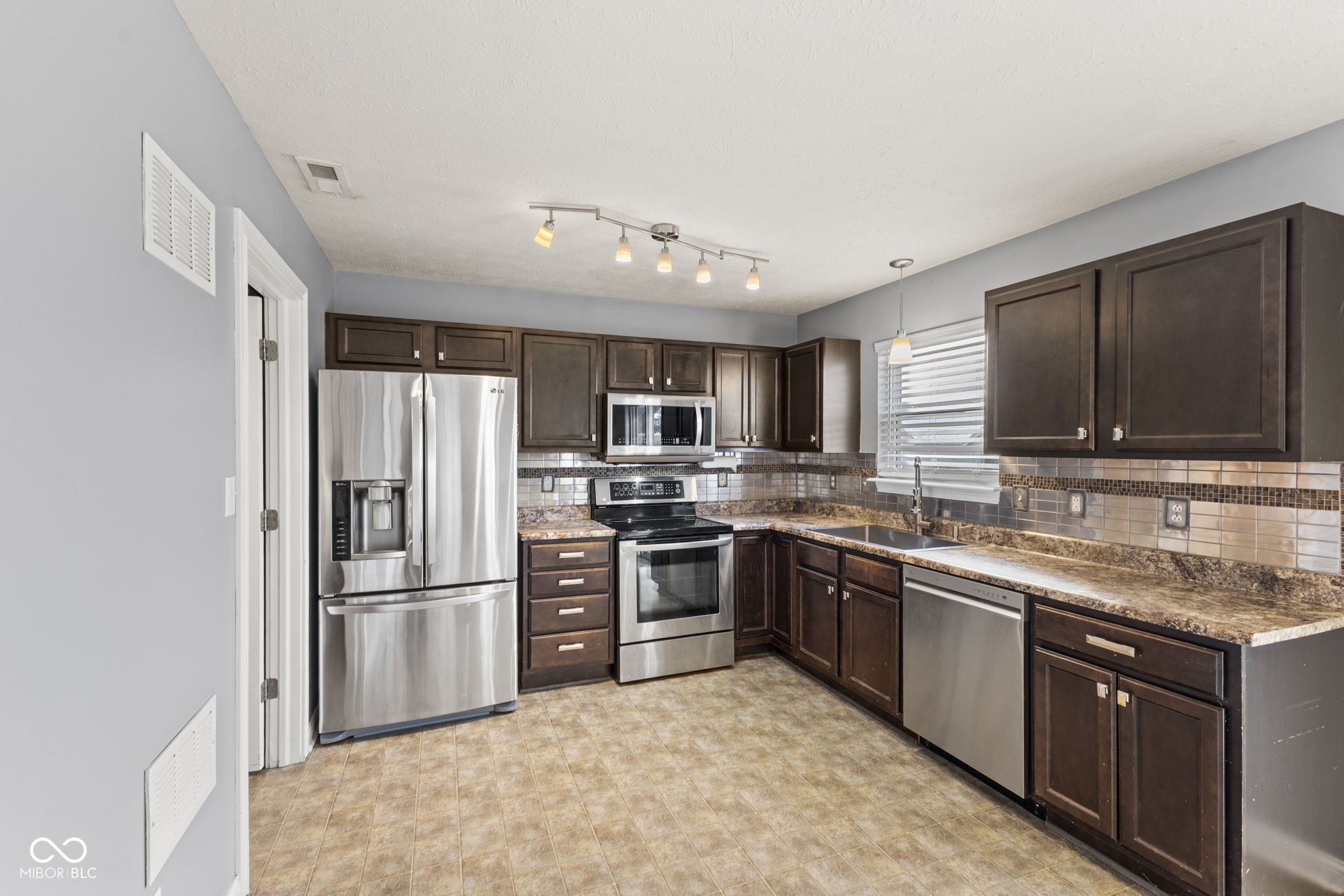 1117 Foxtail Drive