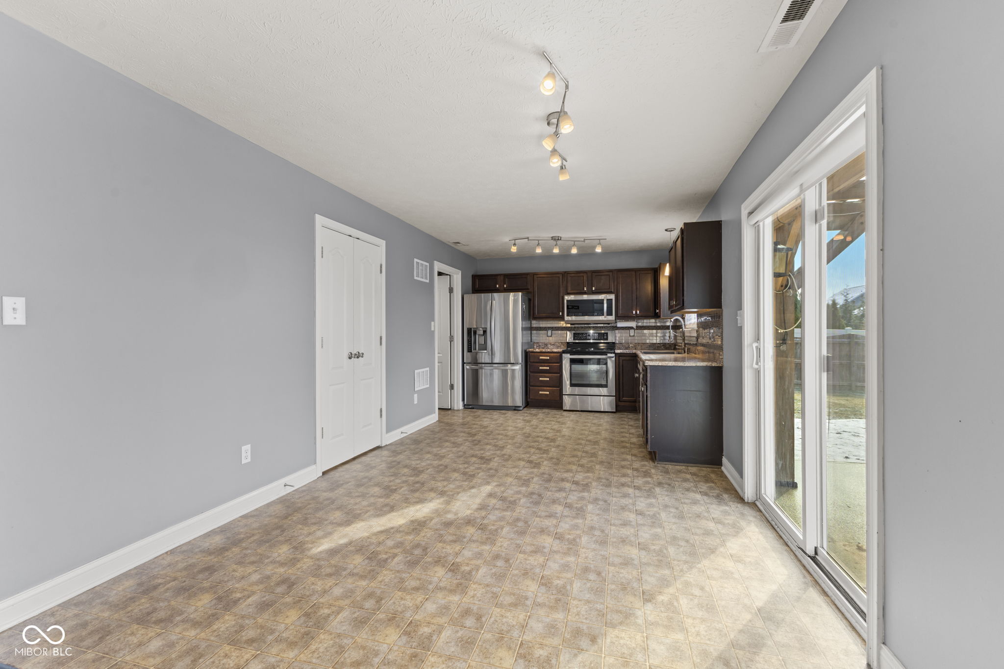 1117 Foxtail Drive