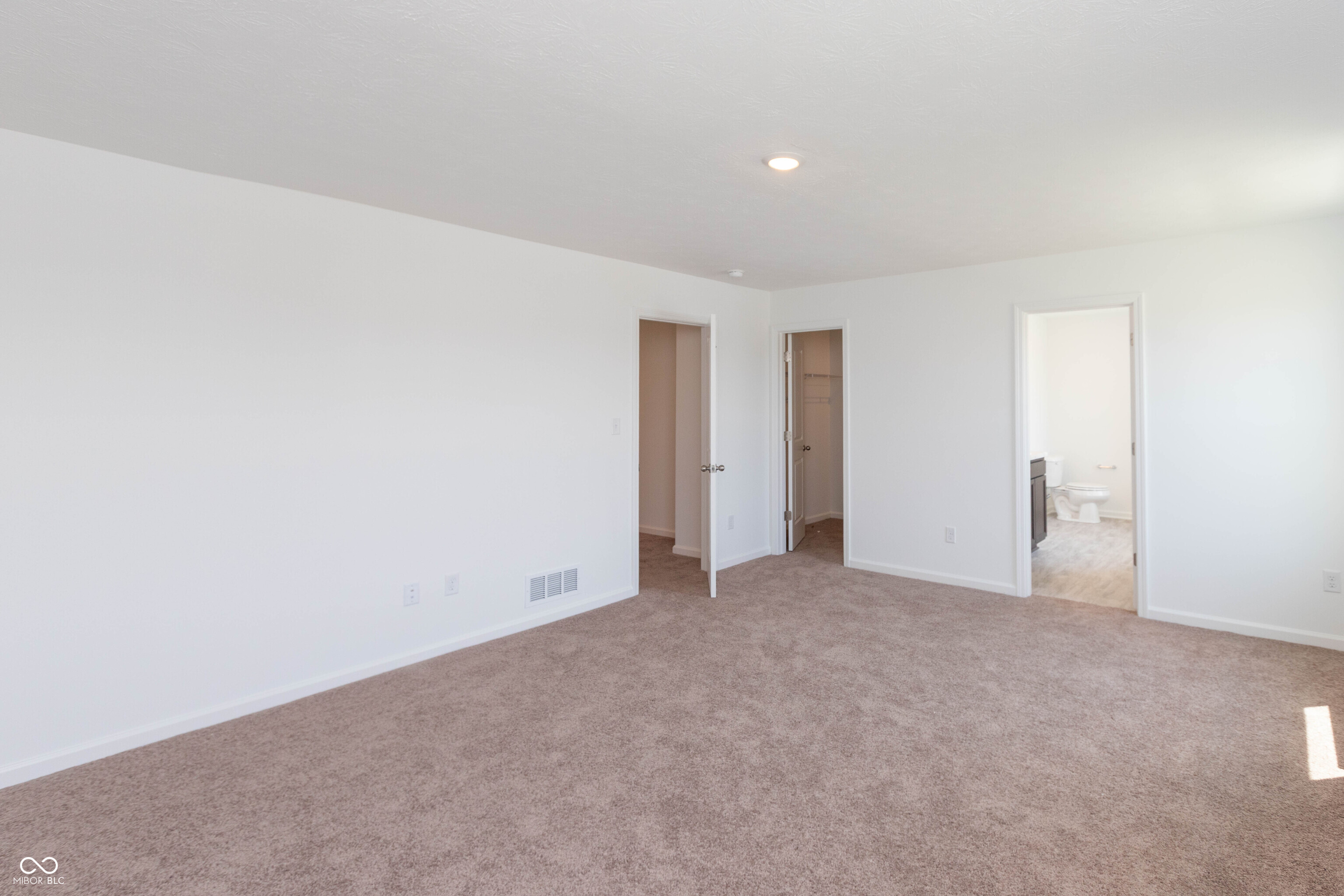 7615 SEBASTIAN Place