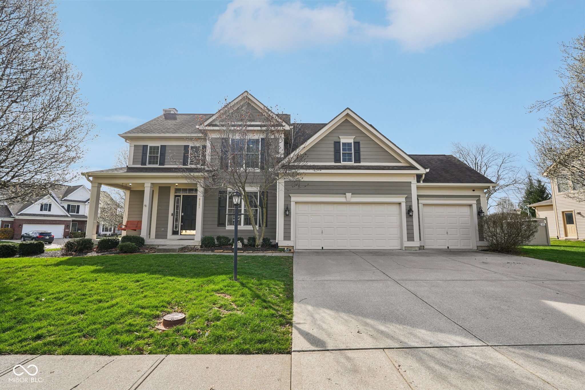 6121 Pine Bluff Drive