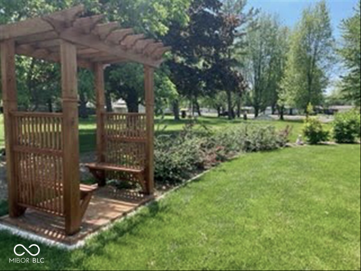 1247 N County Road 900 E
