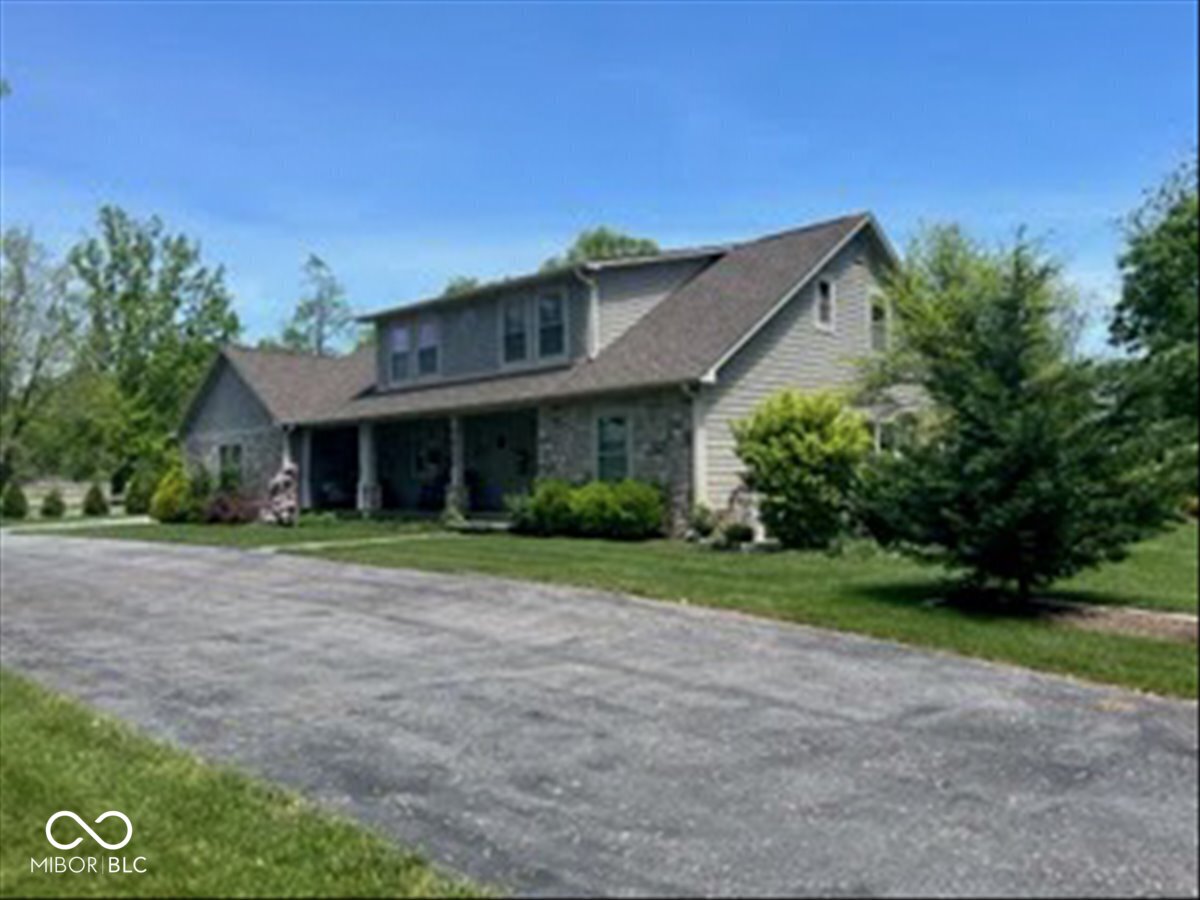 1247 N County Road 900 E