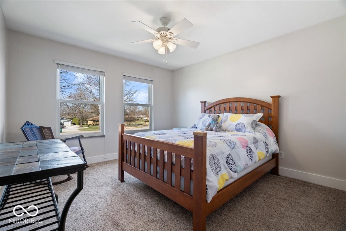 1247 N County Road 900 E