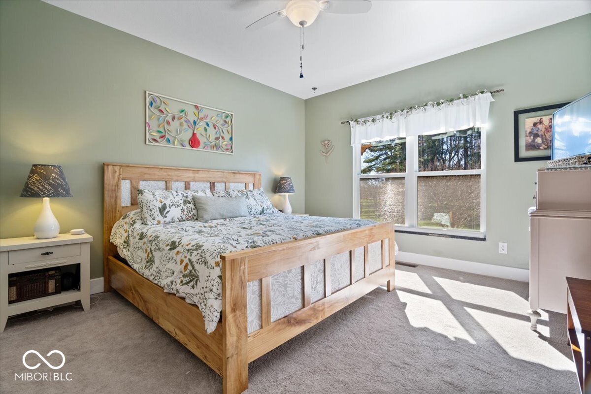 1247 N County Road 900 E