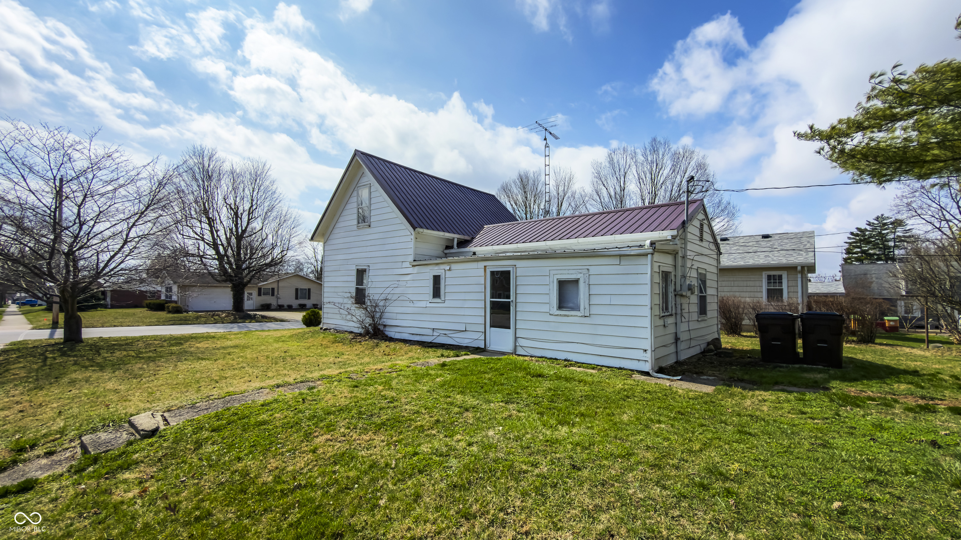 10 W Harrison Street