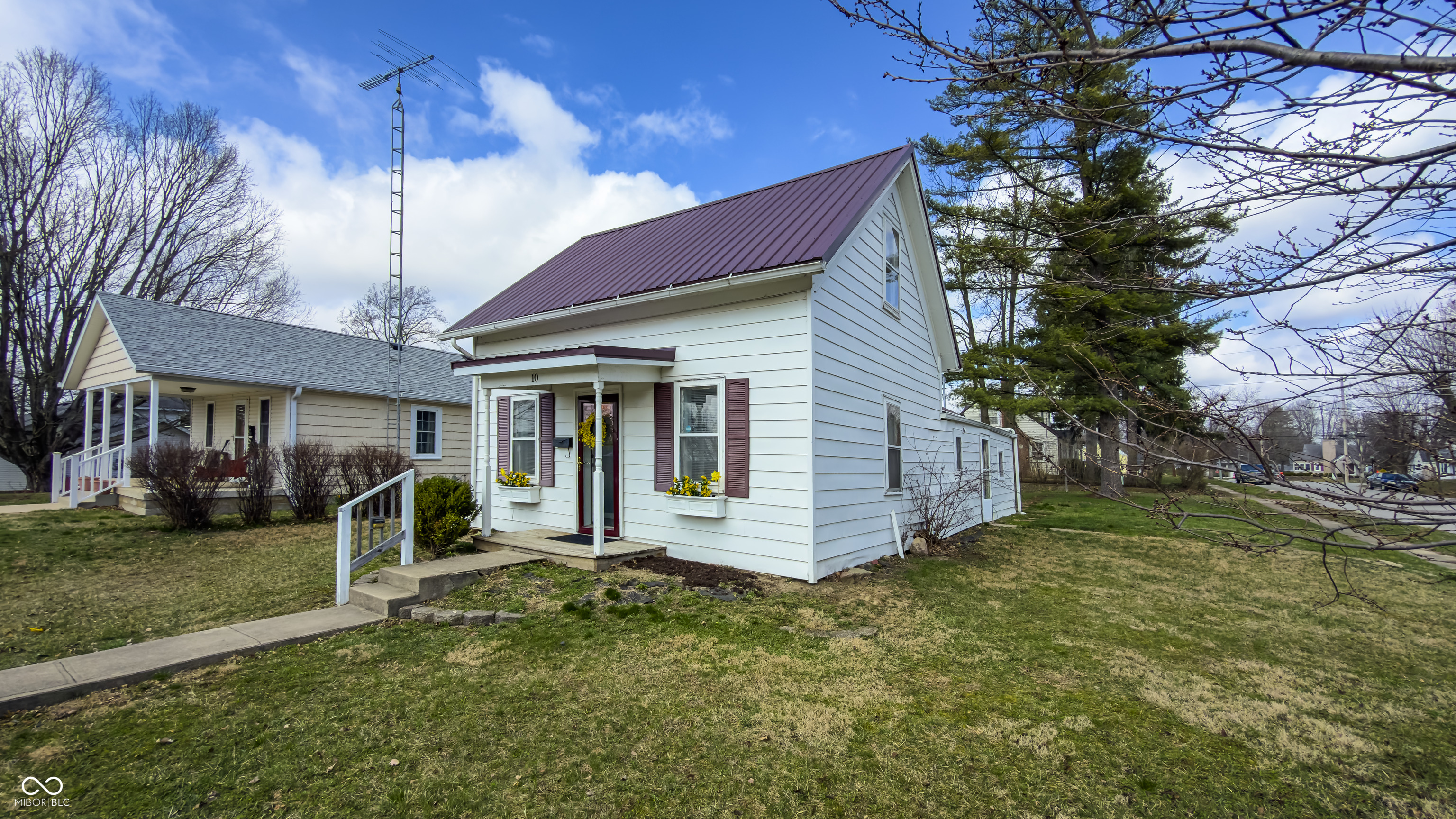 10 W Harrison Street