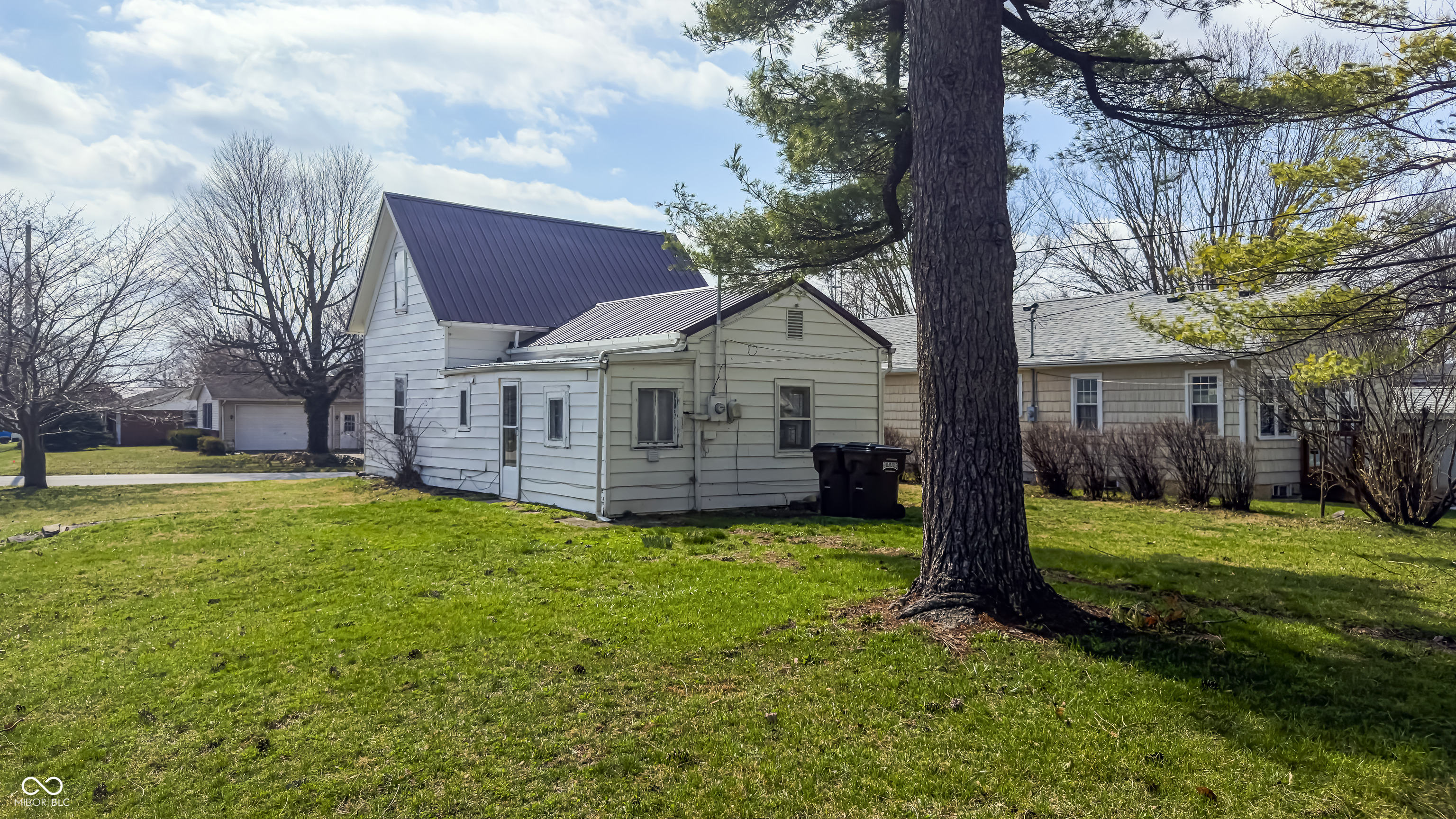 10 W Harrison Street