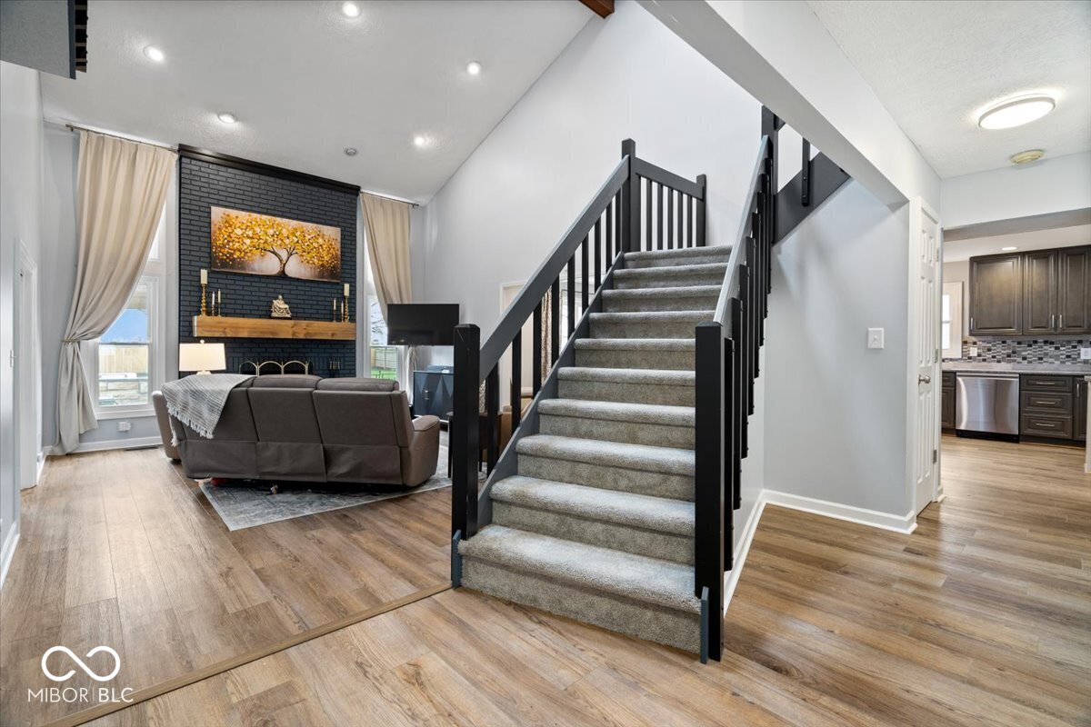 84 Glenbrook Lane