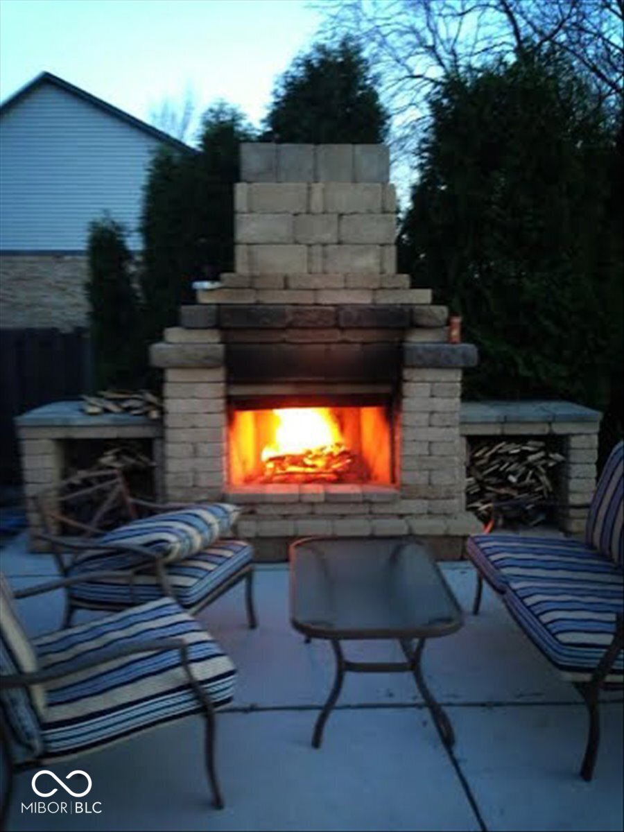 84 Glenbrook Lane