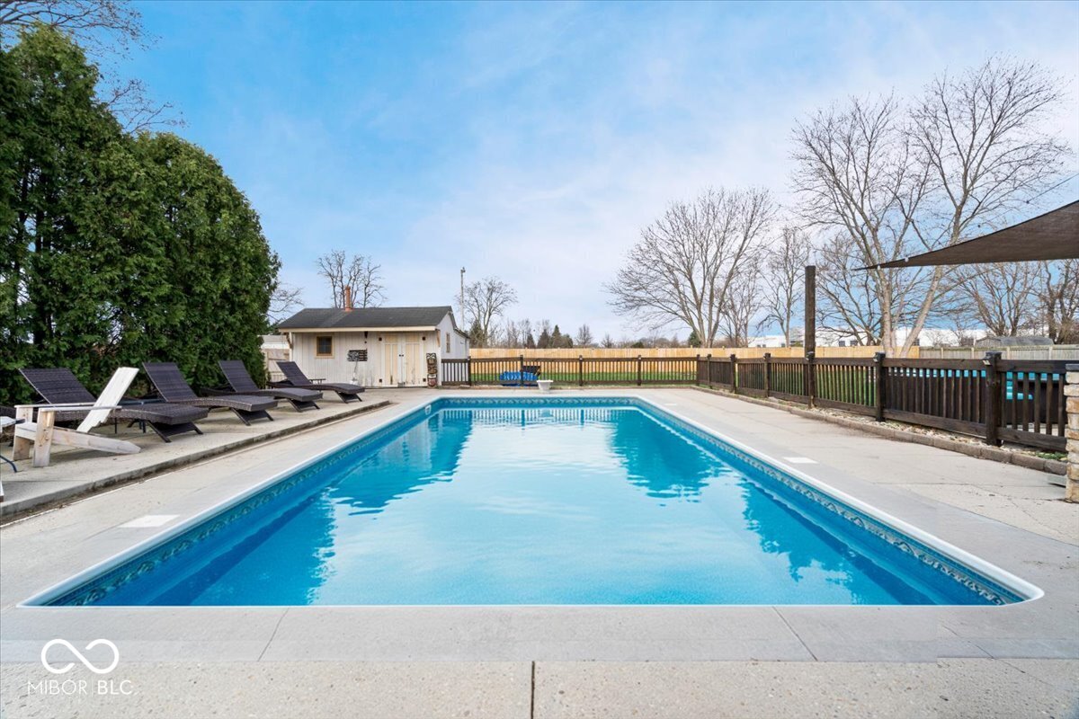 84 Glenbrook Lane