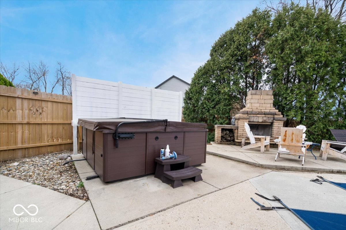 84 Glenbrook Lane