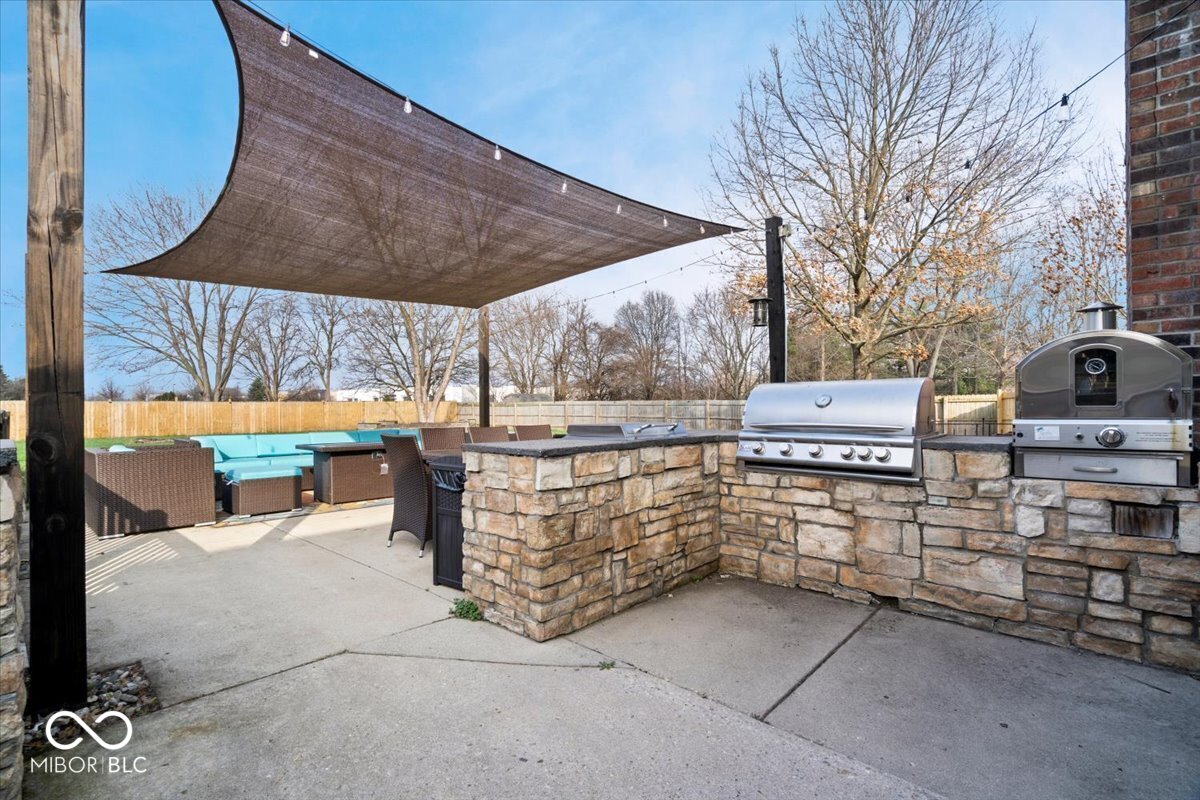 84 Glenbrook Lane