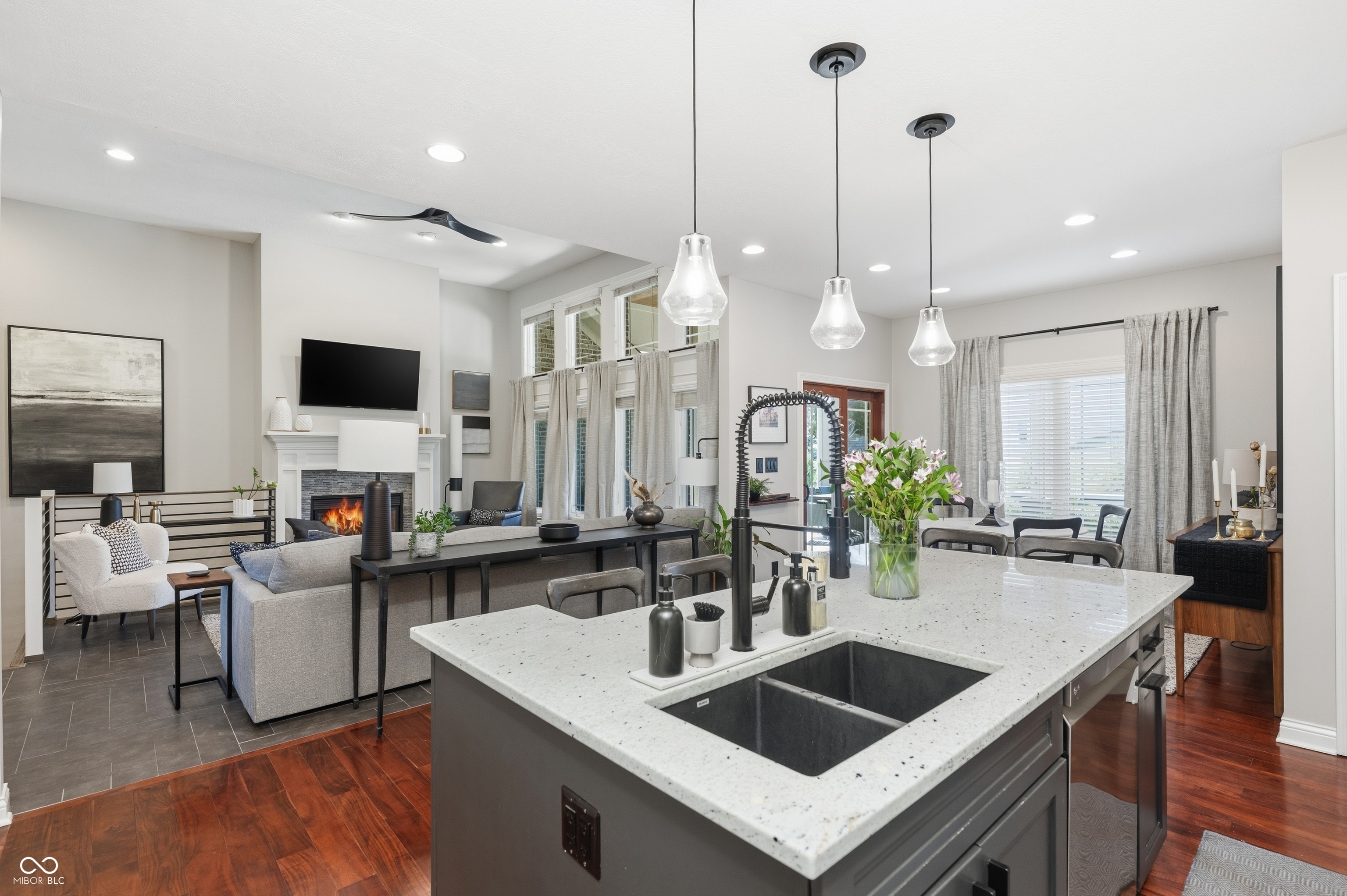 751 Willow Pointe South Drive