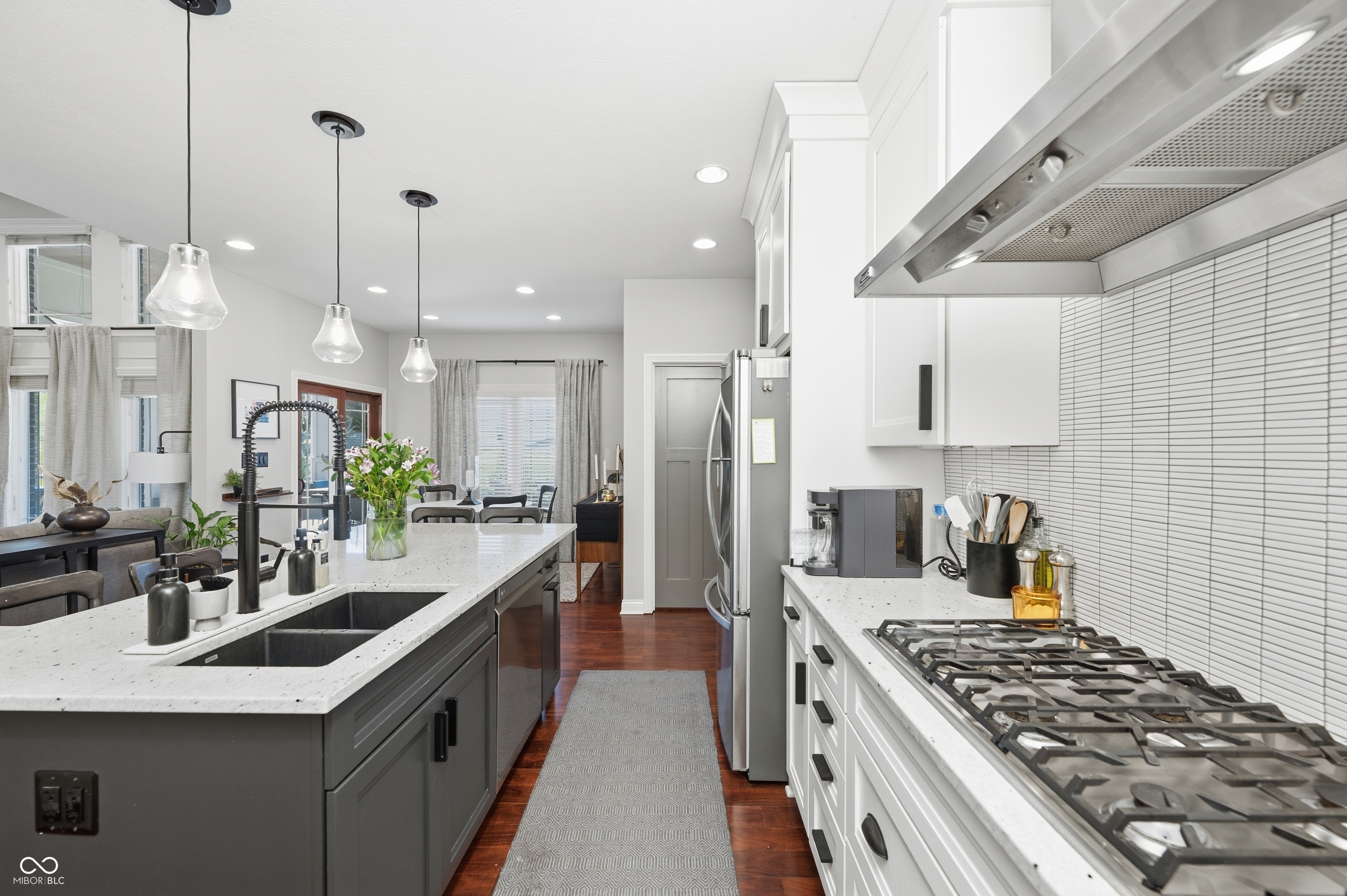751 Willow Pointe South Drive