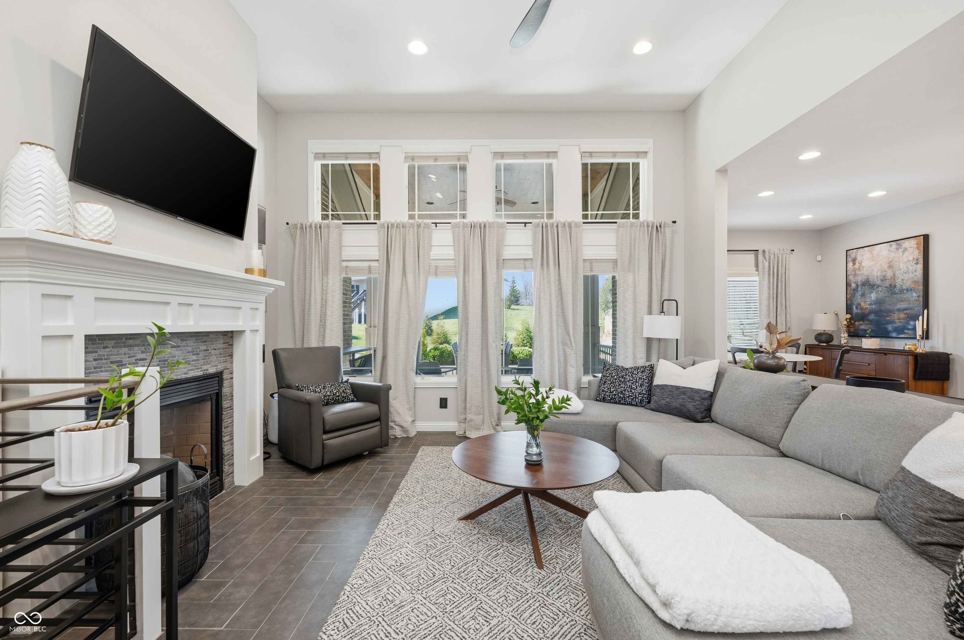 751 Willow Pointe South Drive