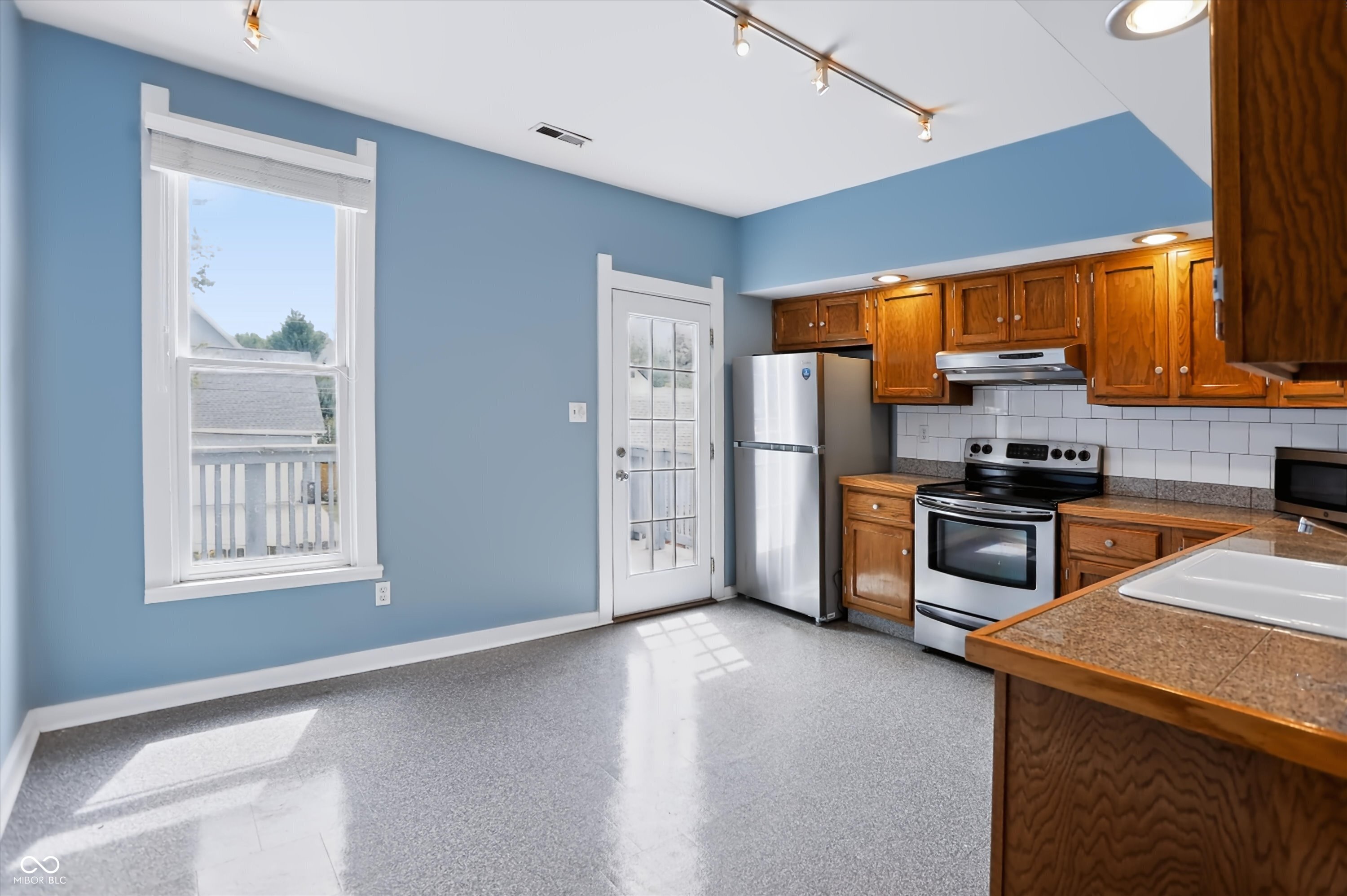 1455 N New Jersey Street Unit: 3