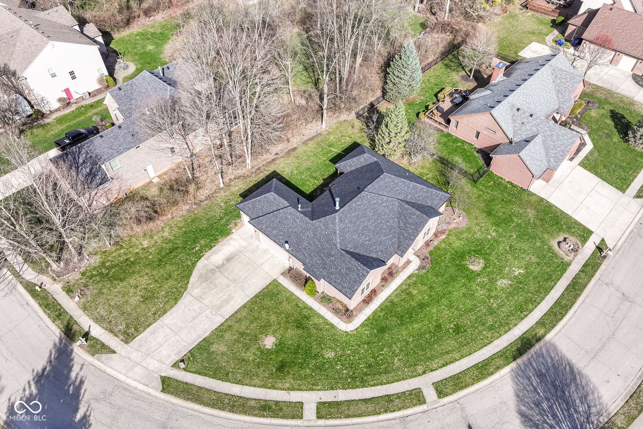 7830 Indian Pointe Drive
