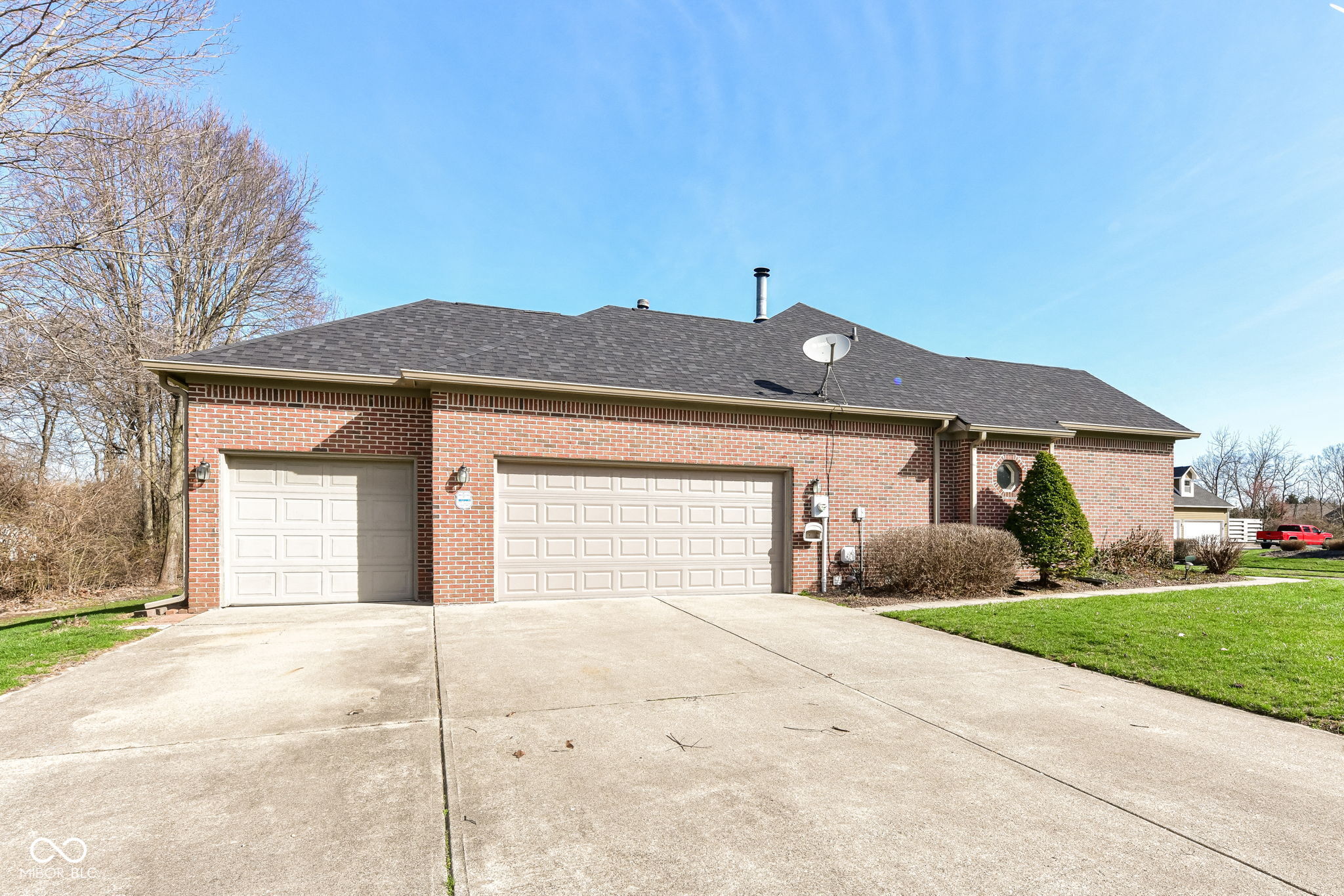 7830 Indian Pointe Drive