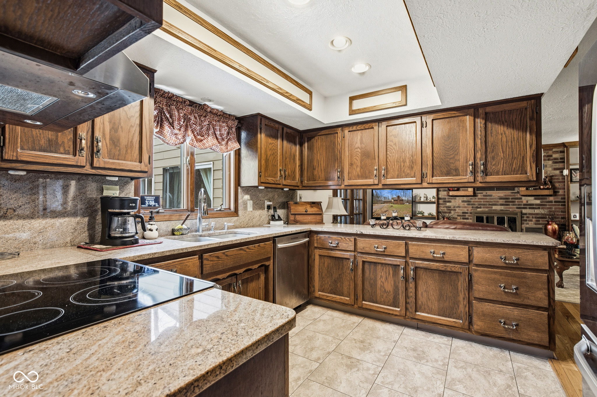 6796 E Woodland Court