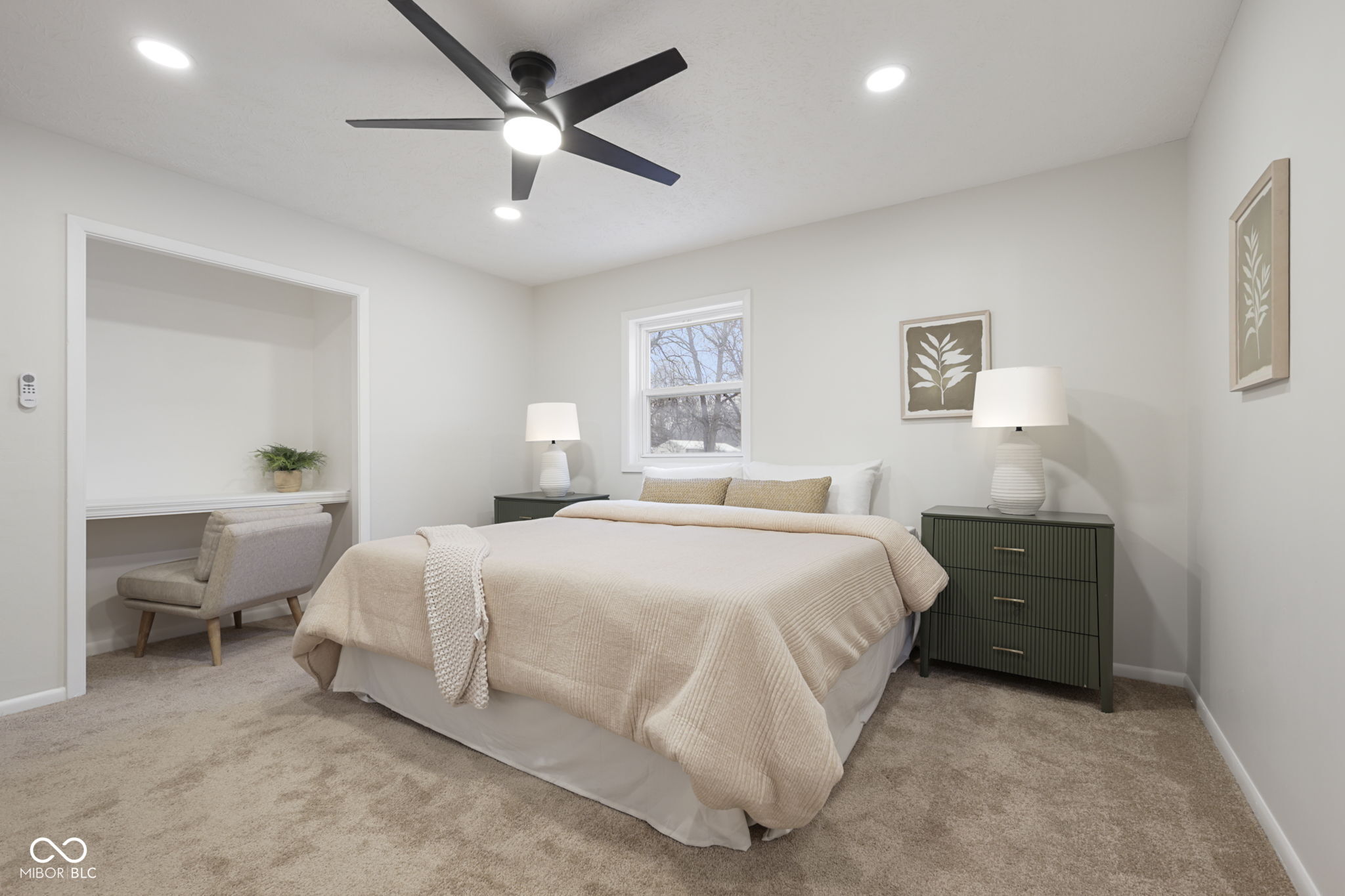 2735 Canterbury Lane