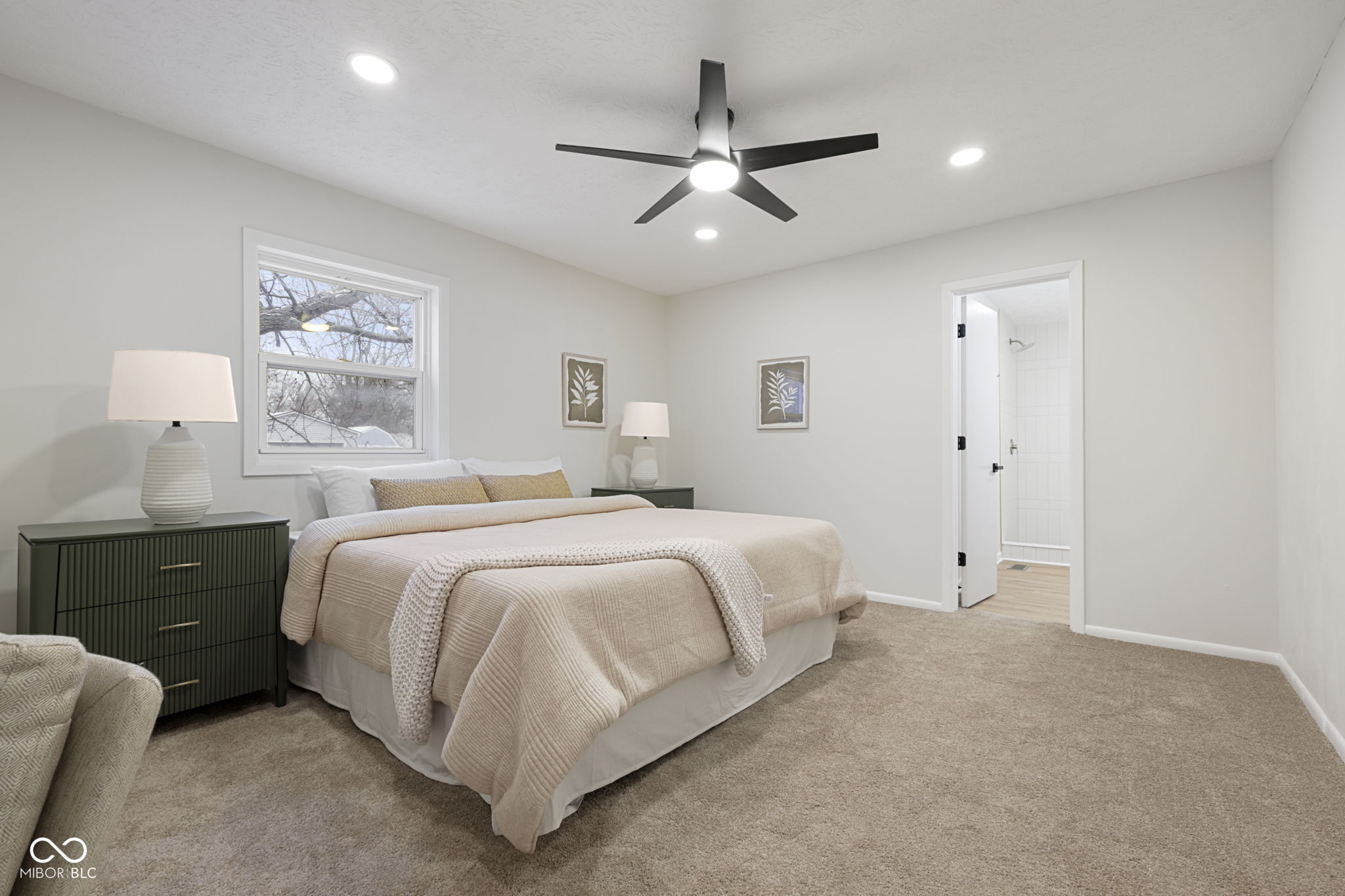 2735 Canterbury Lane