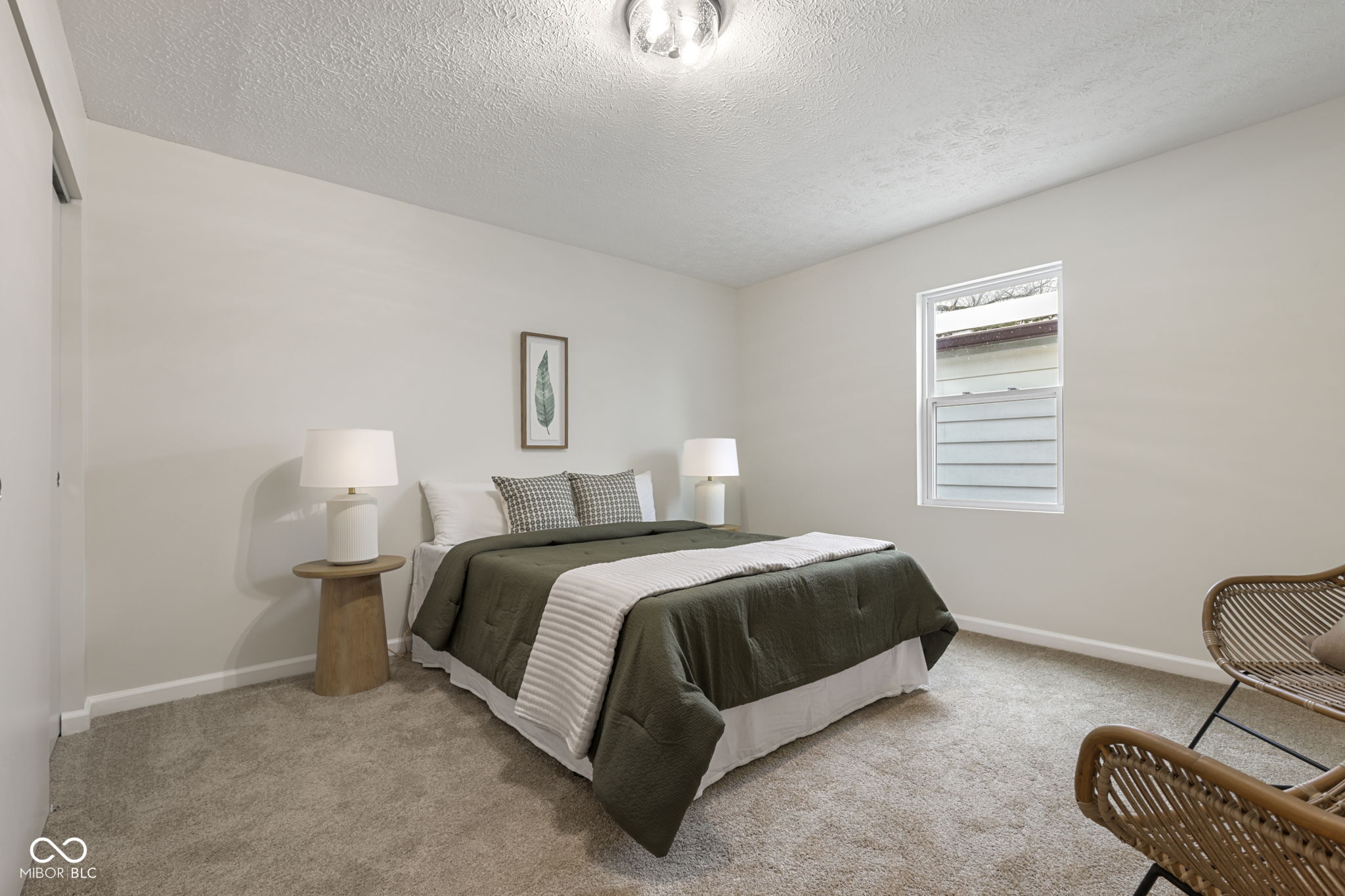 2735 Canterbury Lane