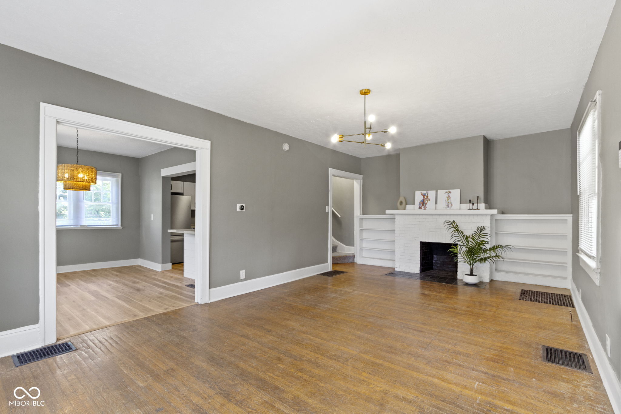 3960 N Illinois Street