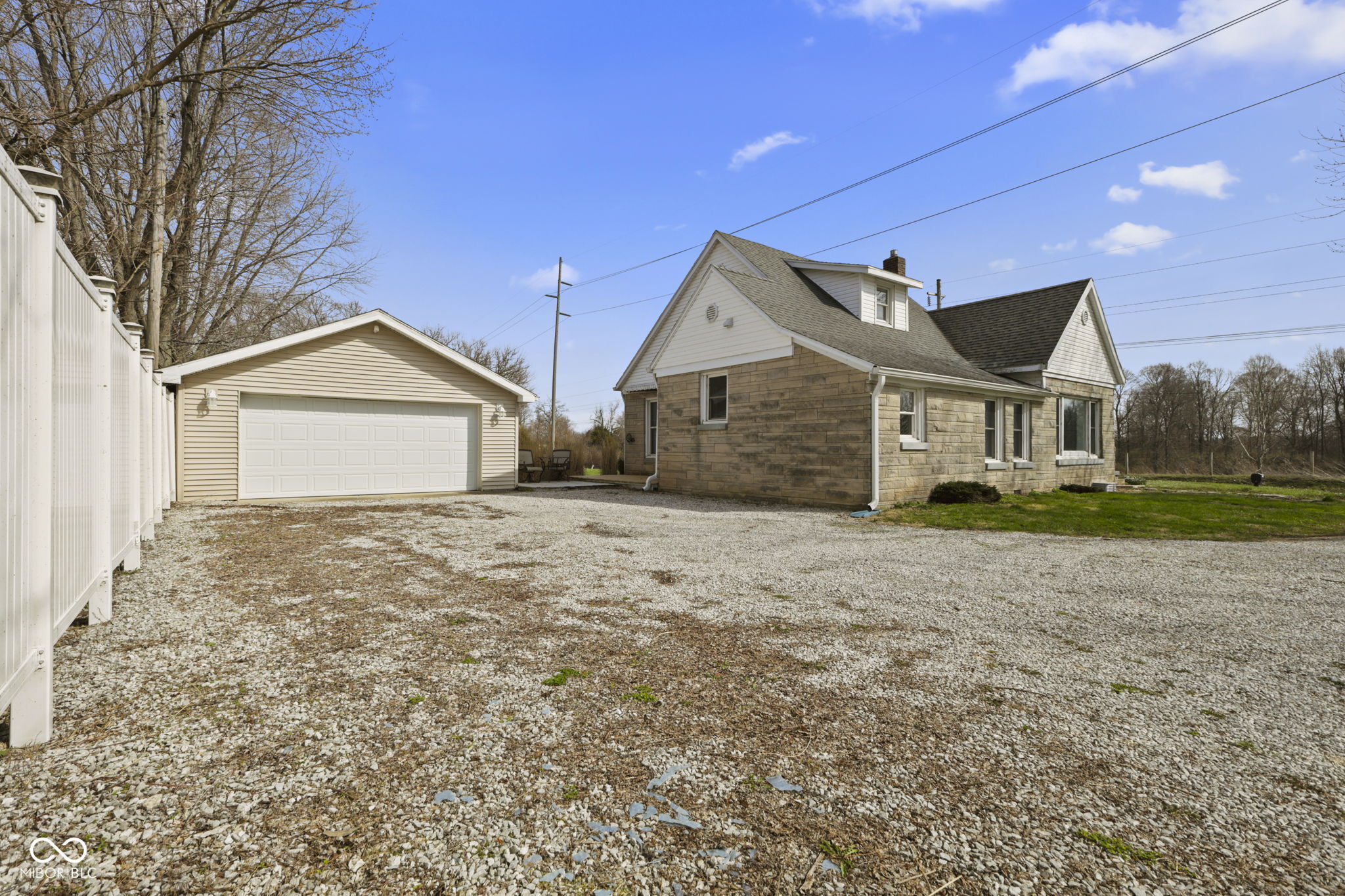 5452 E Hadley Road
