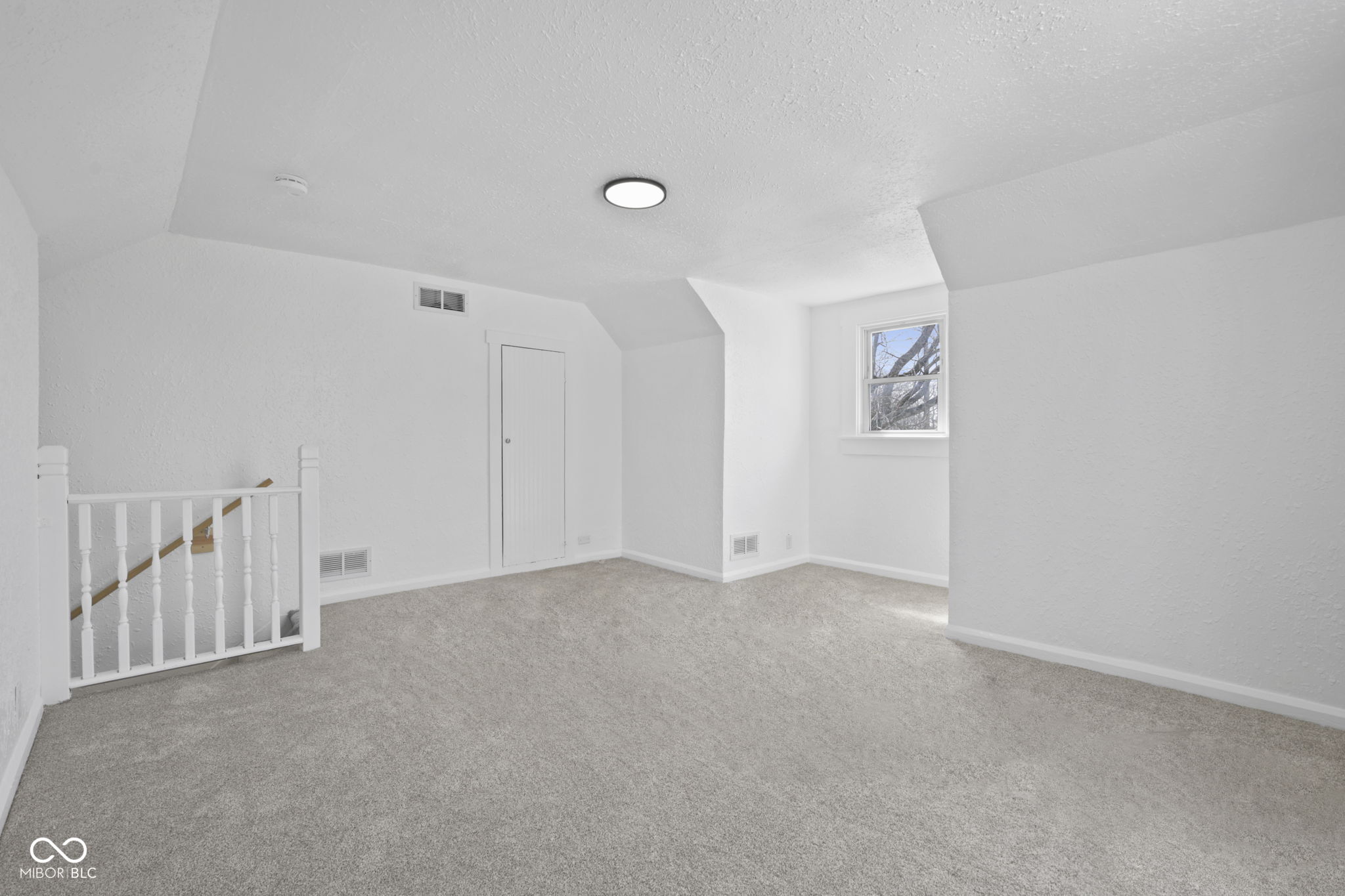 5452 E Hadley Road