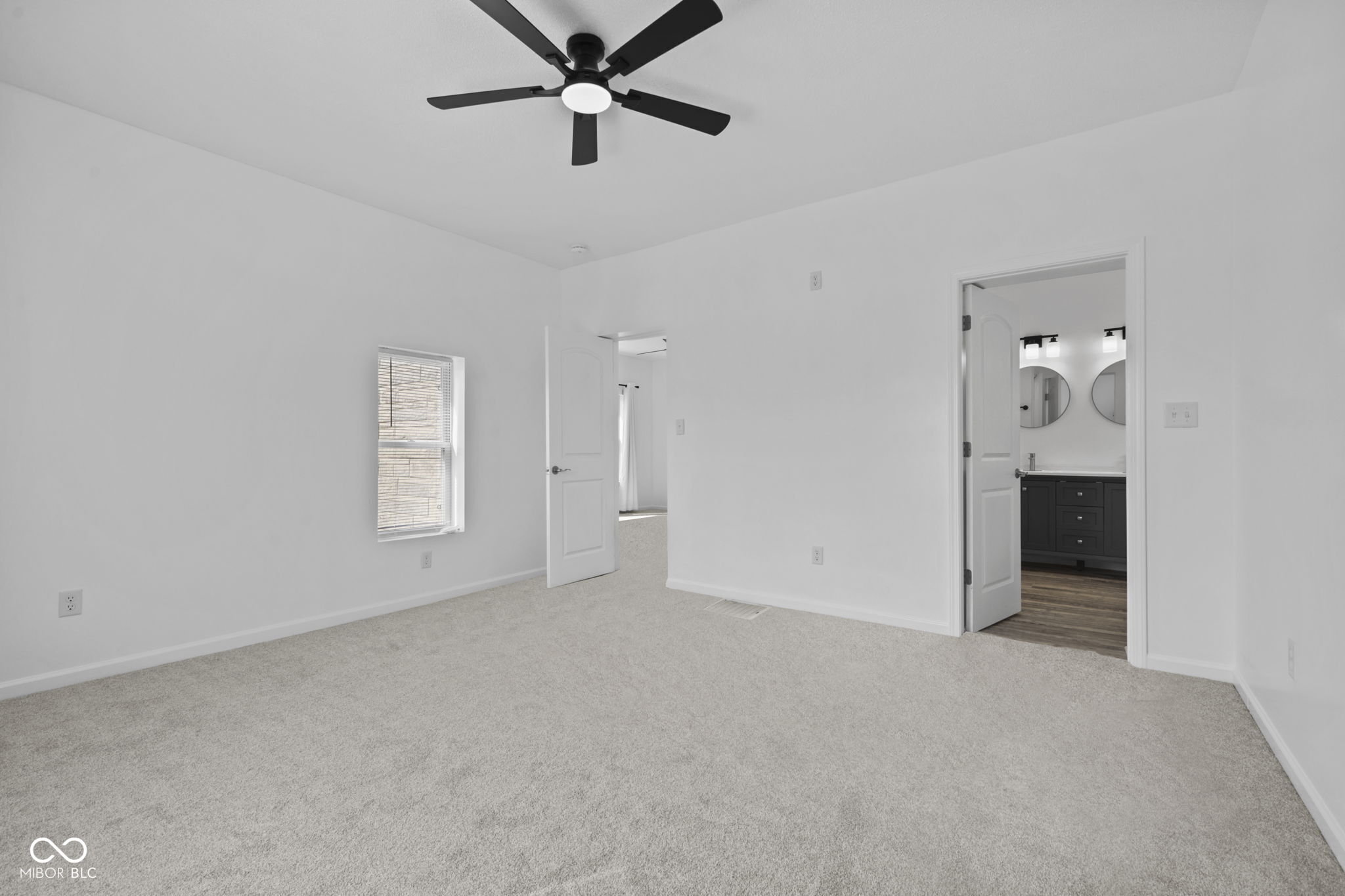5452 E Hadley Road