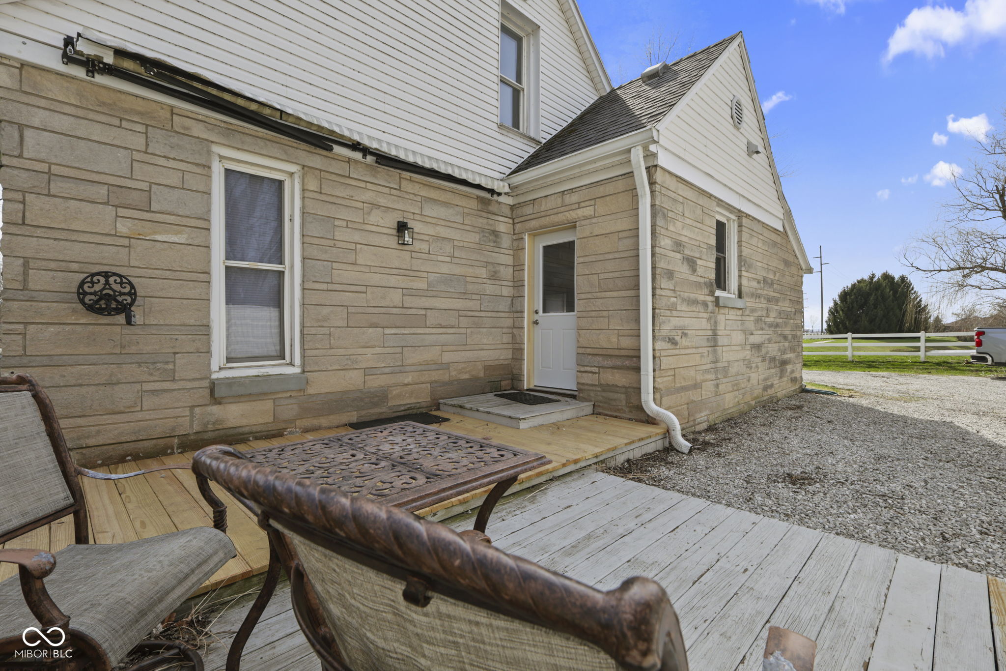 5452 E Hadley Road