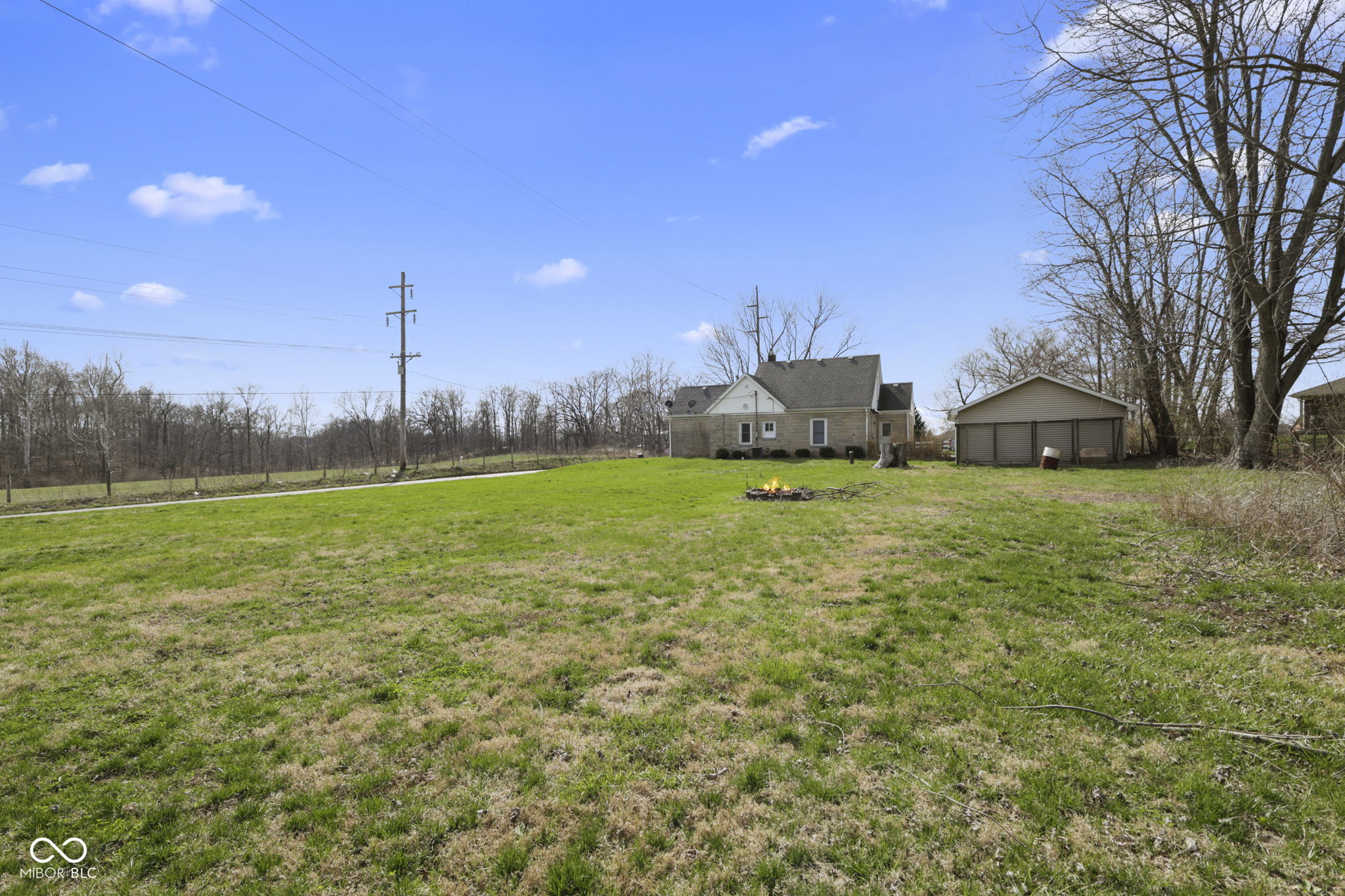 5452 E Hadley Road